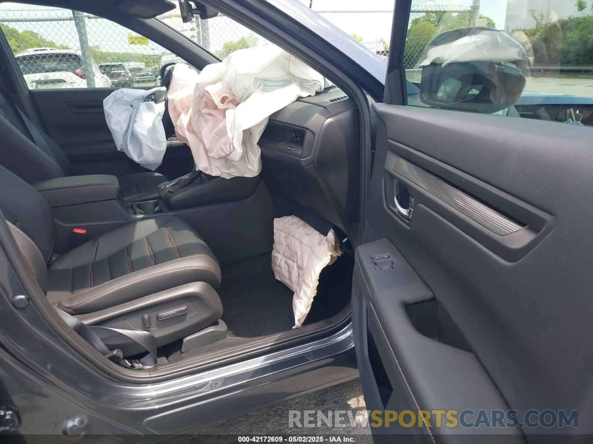 5 Photograph of a damaged car 5J6RS5H82SL009335 HONDA CR-V HYBRID 2025
