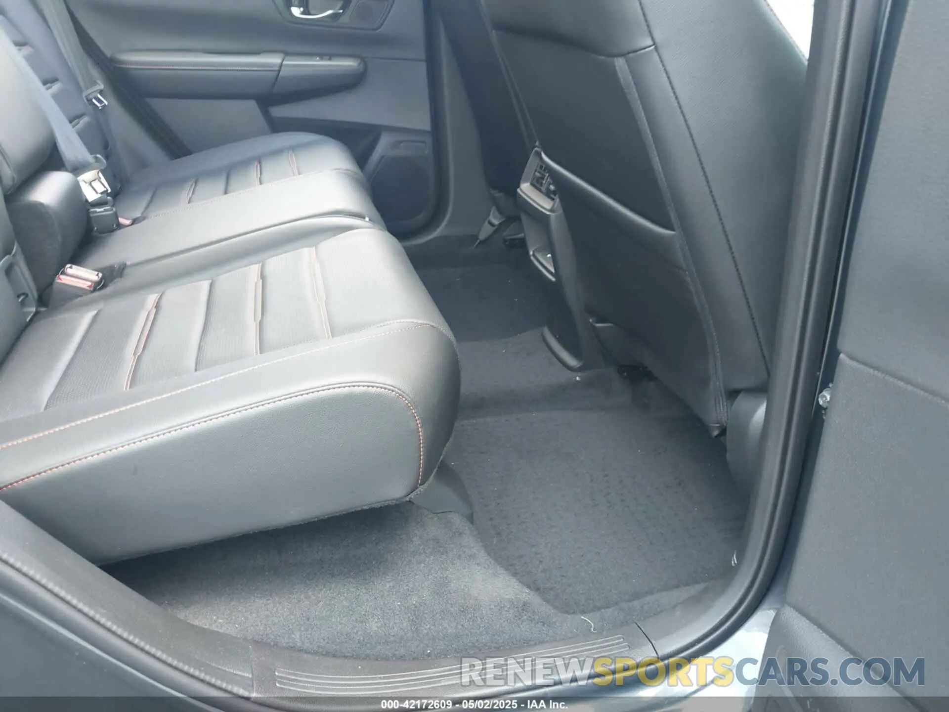 8 Photograph of a damaged car 5J6RS5H82SL009335 HONDA CR-V HYBRID 2025