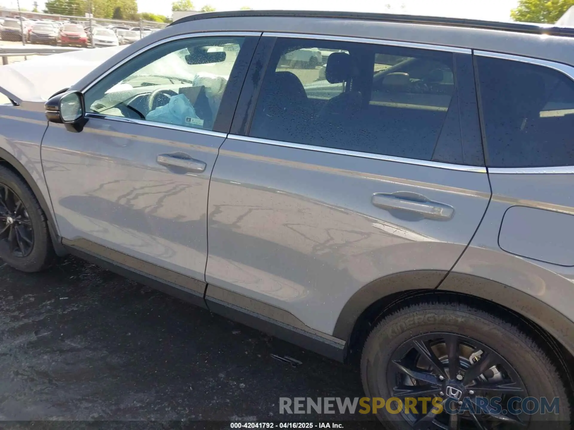 14 Photograph of a damaged car 5J6RS5H89SL003113 HONDA CR-V HYBRID 2025