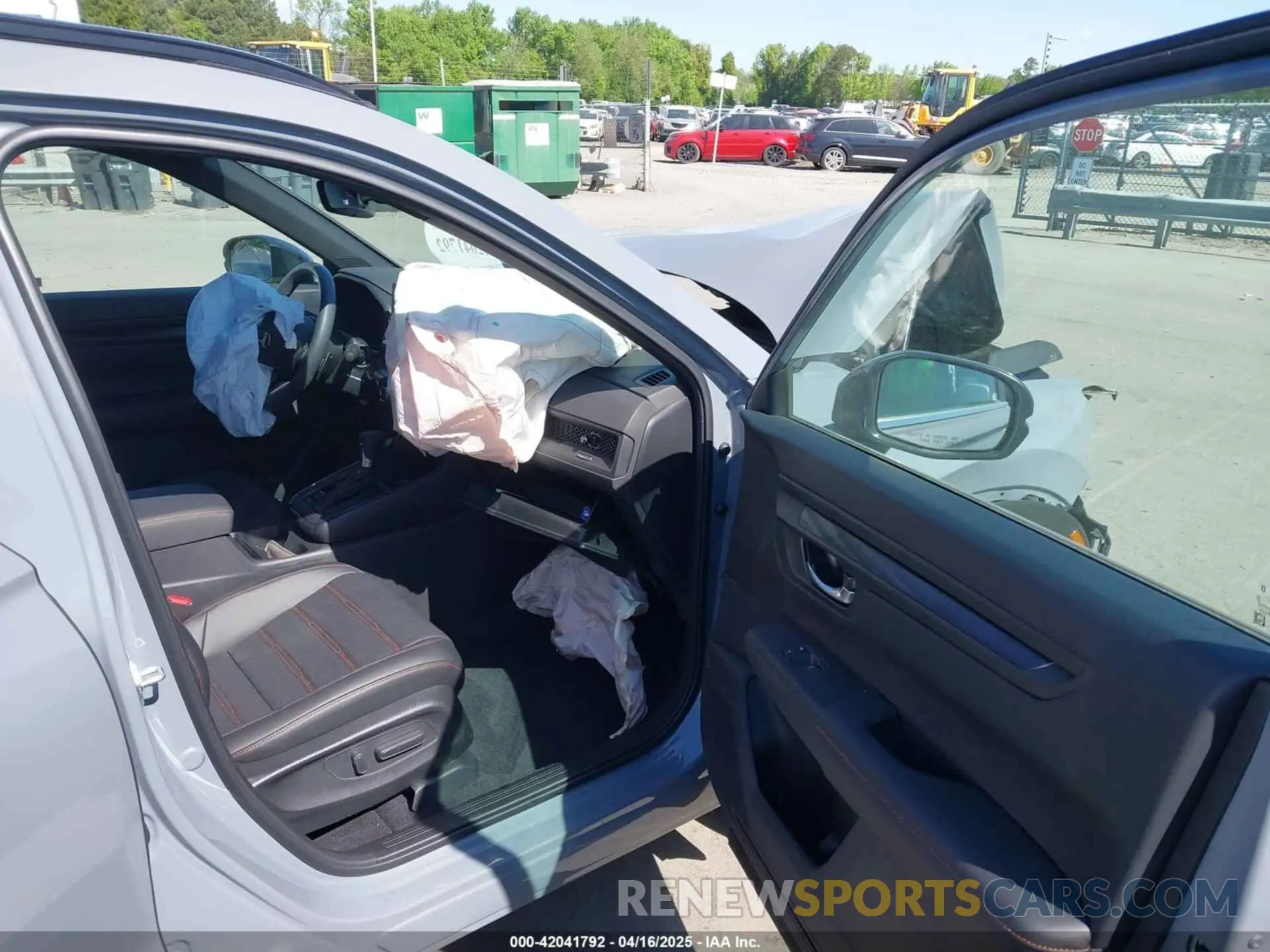 5 Photograph of a damaged car 5J6RS5H89SL003113 HONDA CR-V HYBRID 2025