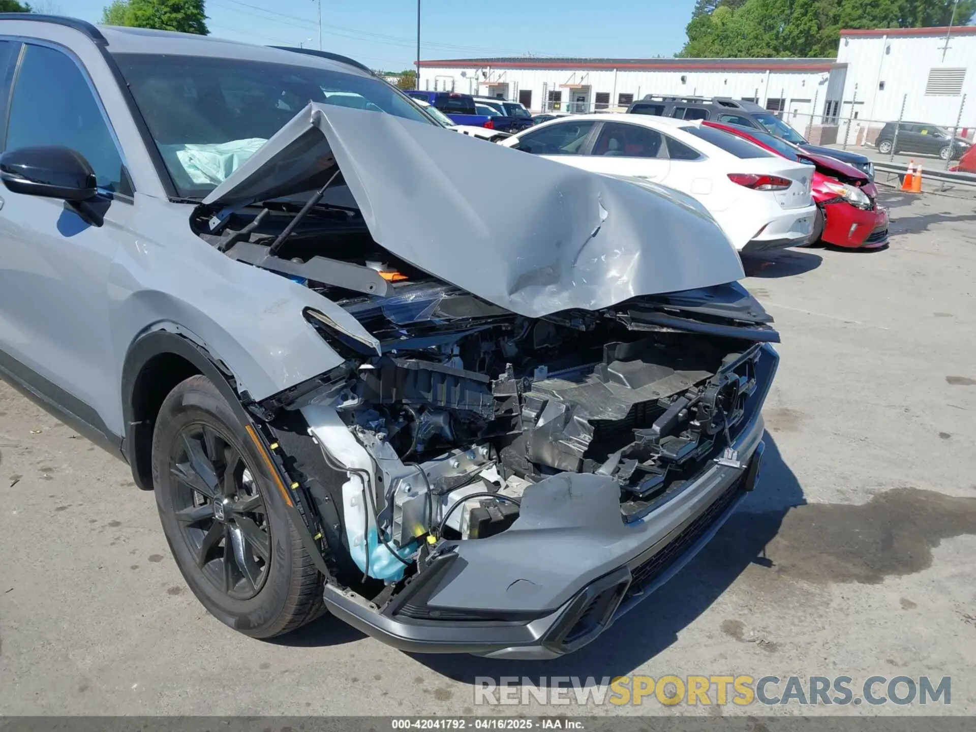 6 Photograph of a damaged car 5J6RS5H89SL003113 HONDA CR-V HYBRID 2025
