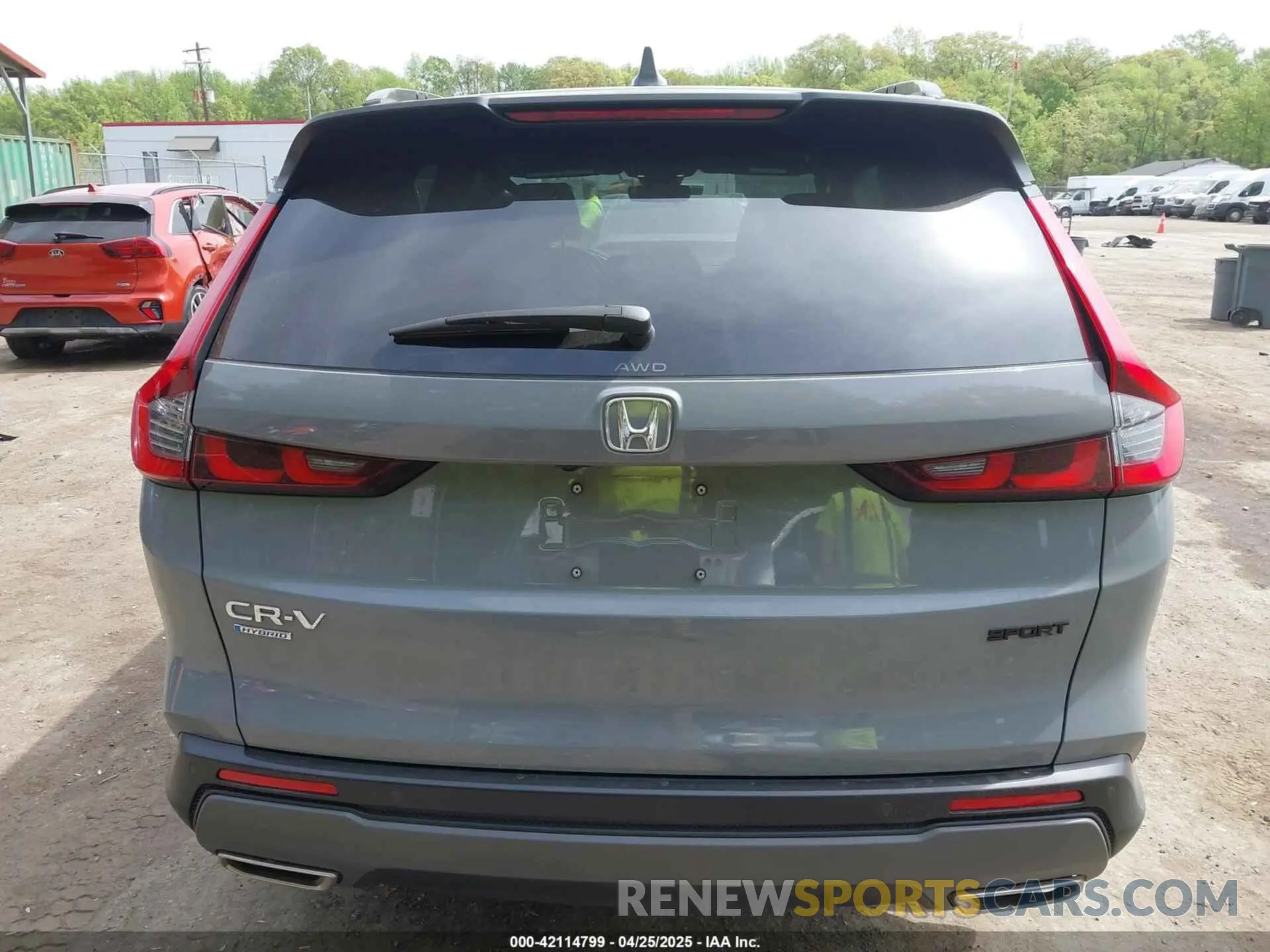 16 Photograph of a damaged car 5J6RS6H82SL020650 HONDA CR-V HYBRID 2025