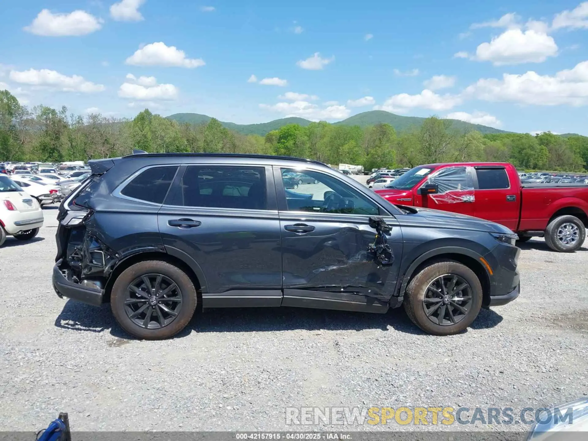 14 Photograph of a damaged car 5J6RS6H83SL013562 HONDA CR-V HYBRID 2025