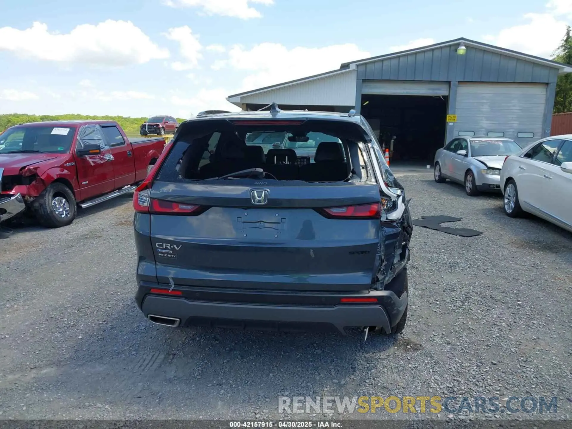 17 Photograph of a damaged car 5J6RS6H83SL013562 HONDA CR-V HYBRID 2025