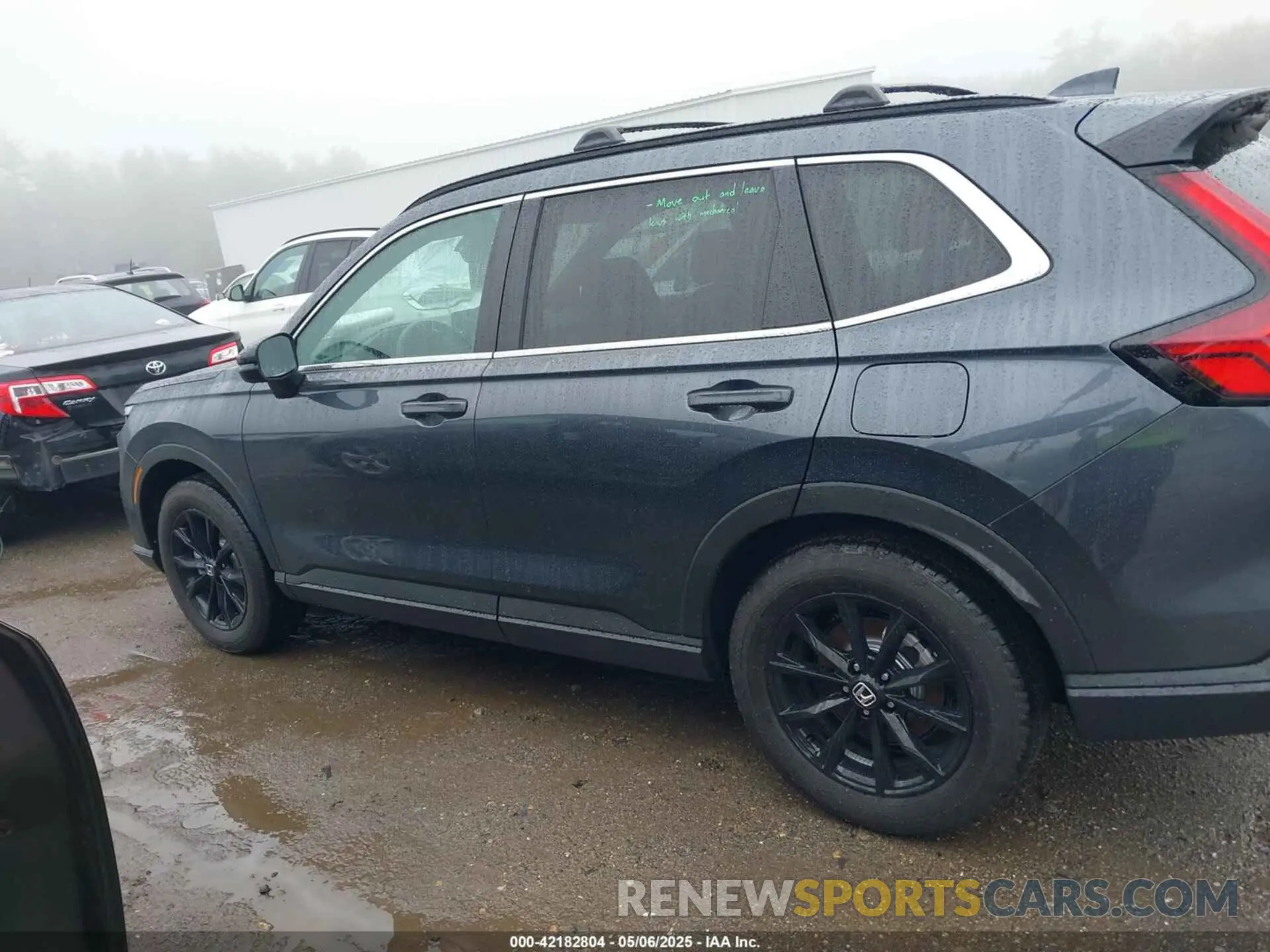 14 Photograph of a damaged car 5J6RS6H83SL037005 HONDA CR-V HYBRID 2025