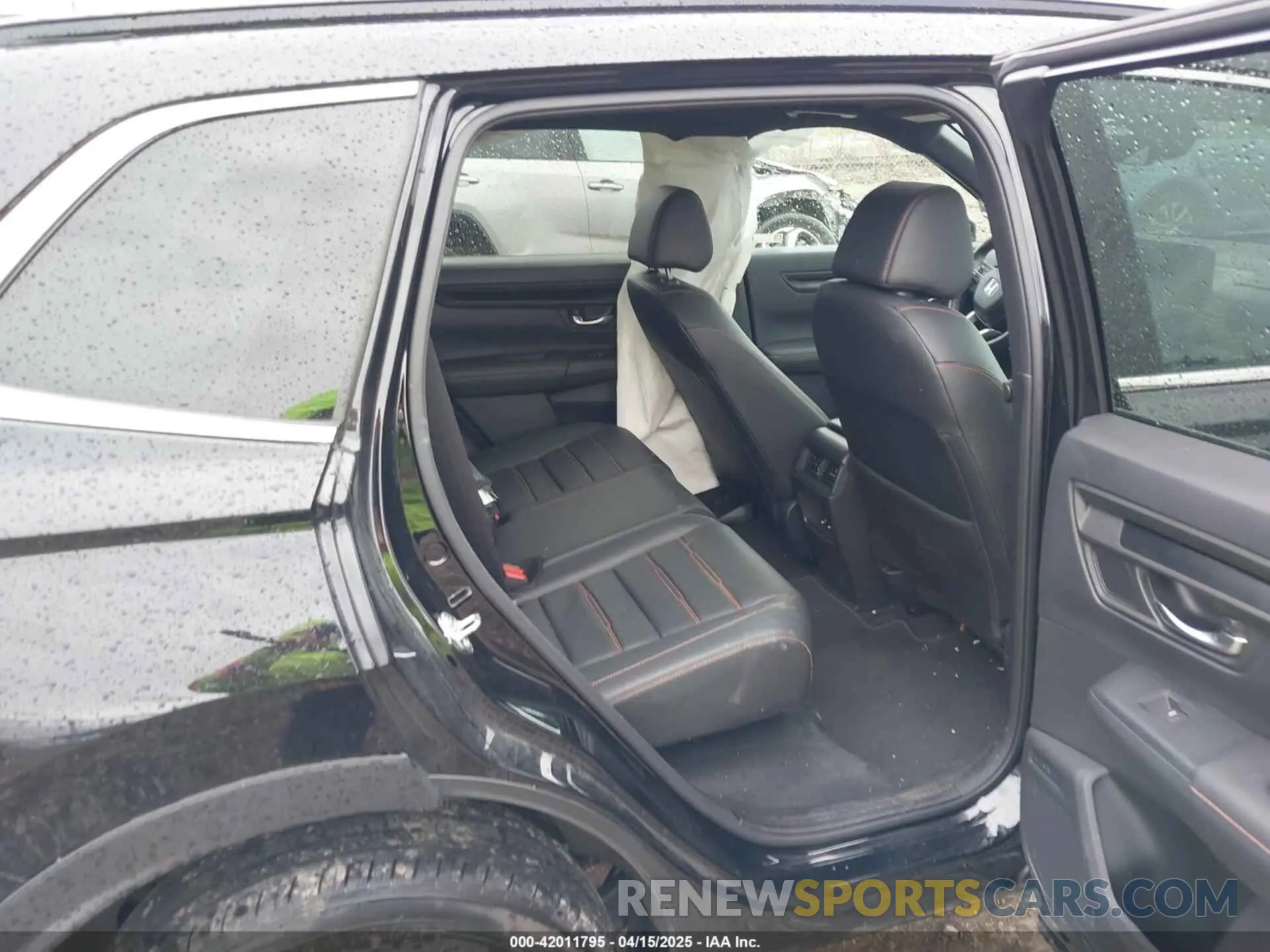 8 Photograph of a damaged car 5J6RS6H86SL004418 HONDA CR-V HYBRID 2025