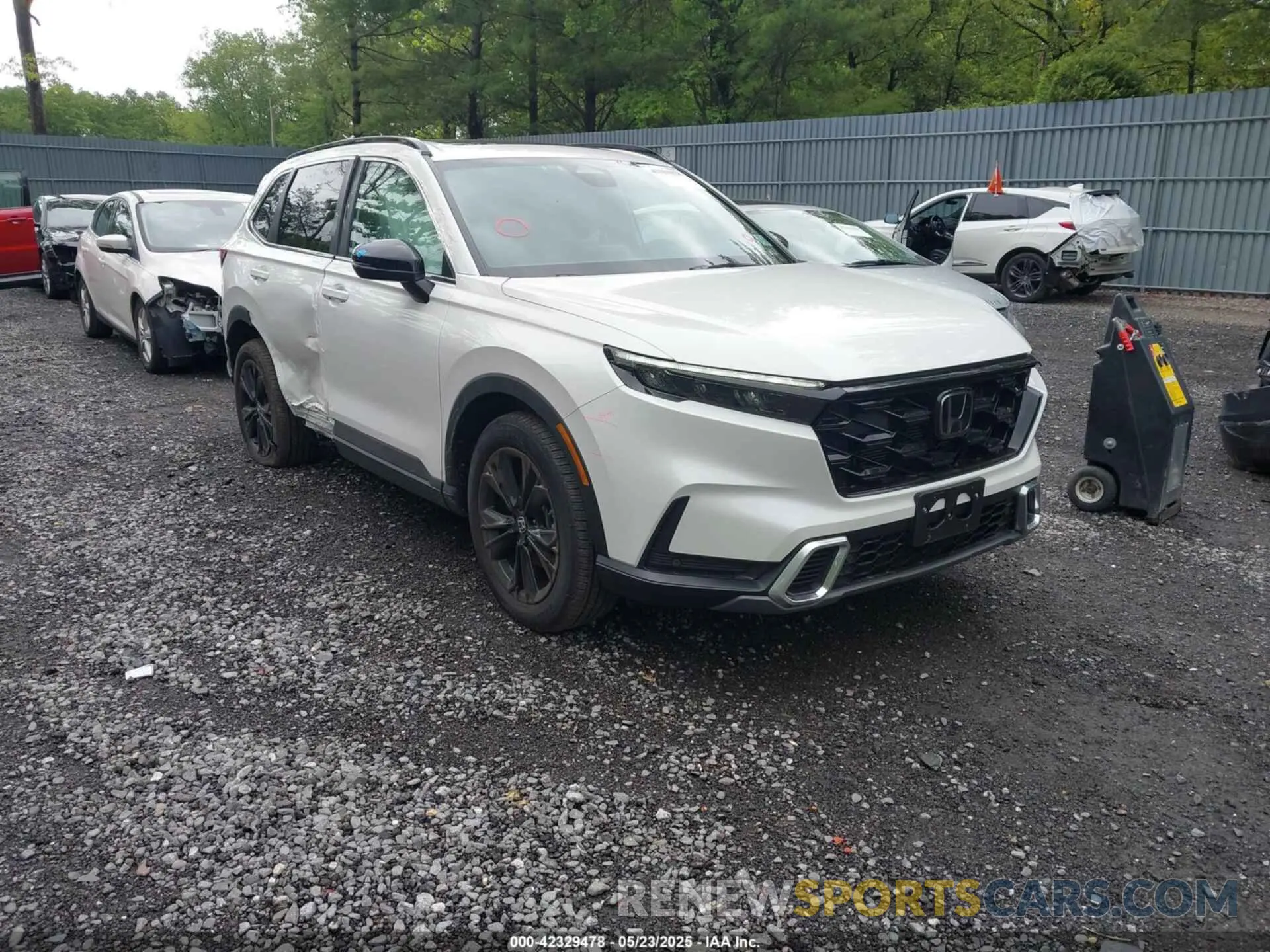 1 Photograph of a damaged car 5J6RS6H95SL009344 HONDA CR-V HYBRID 2025
