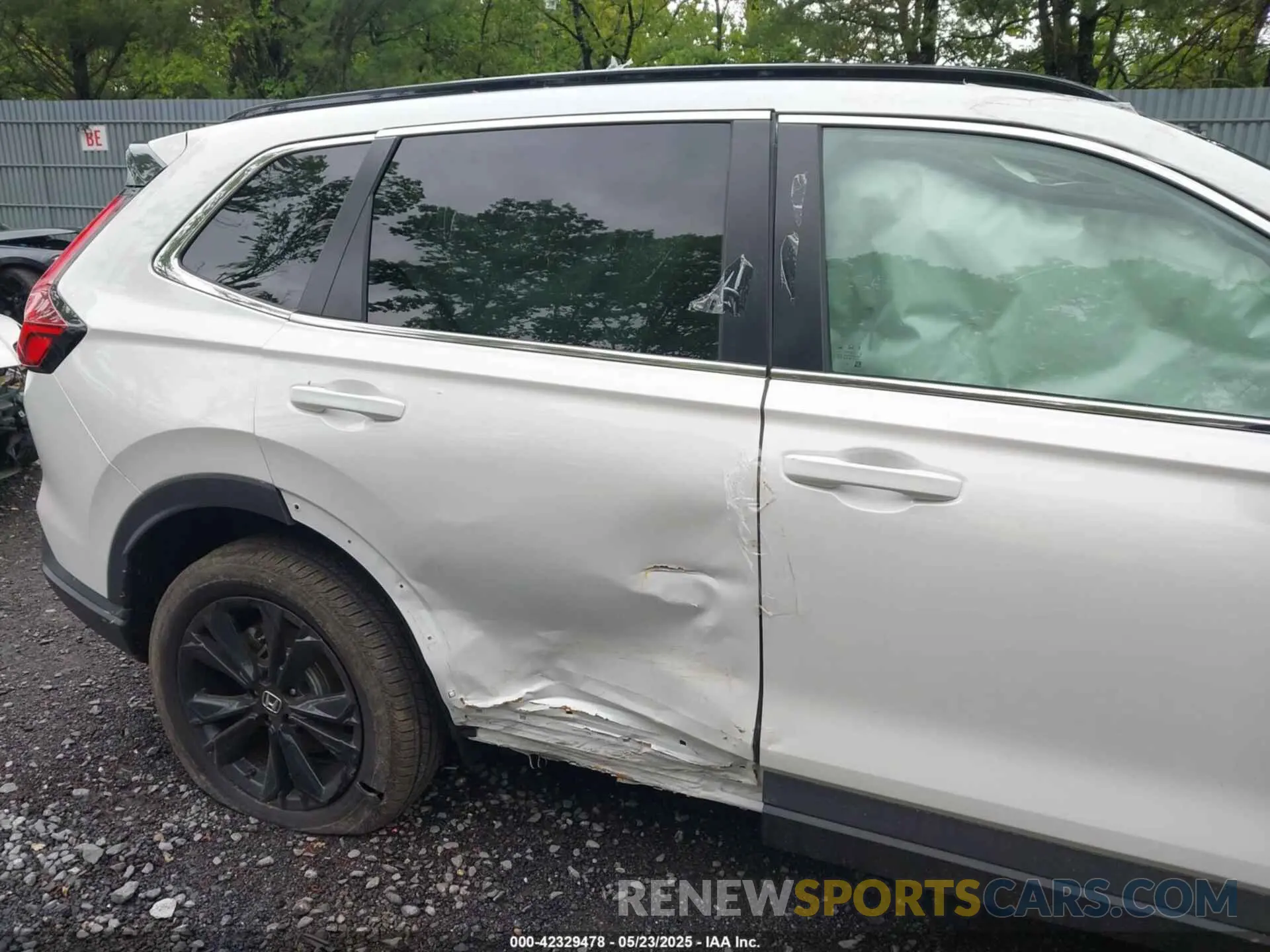 6 Photograph of a damaged car 5J6RS6H95SL009344 HONDA CR-V HYBRID 2025