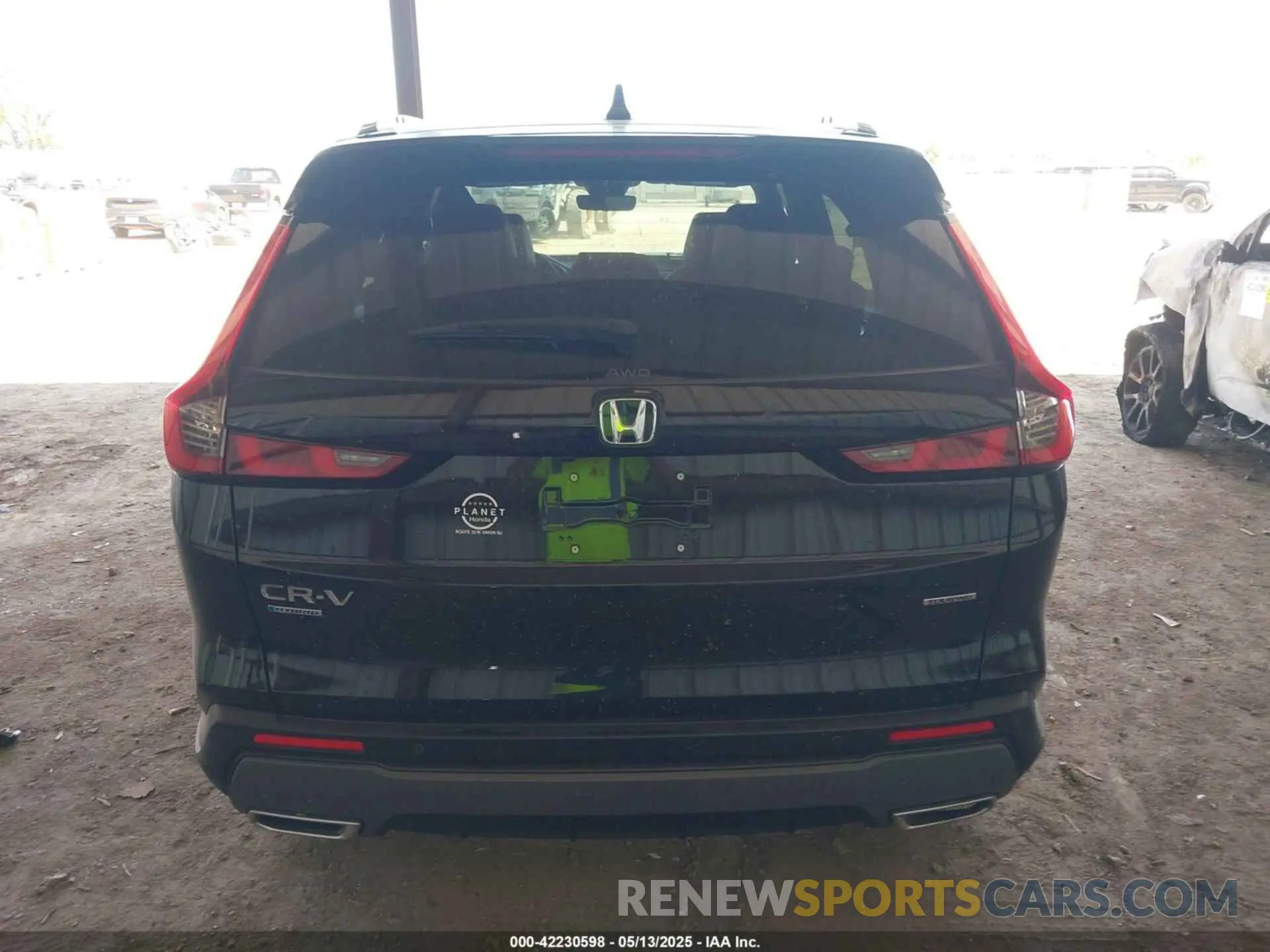 16 Photograph of a damaged car 5J6RS6H97SL031958 HONDA CR-V HYBRID 2025