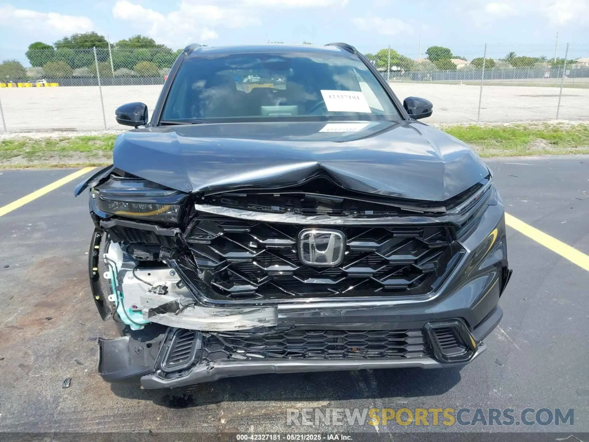 12 Photograph of a damaged car 7FARS5H51SE020734 HONDA CR-V HYBRID 2025