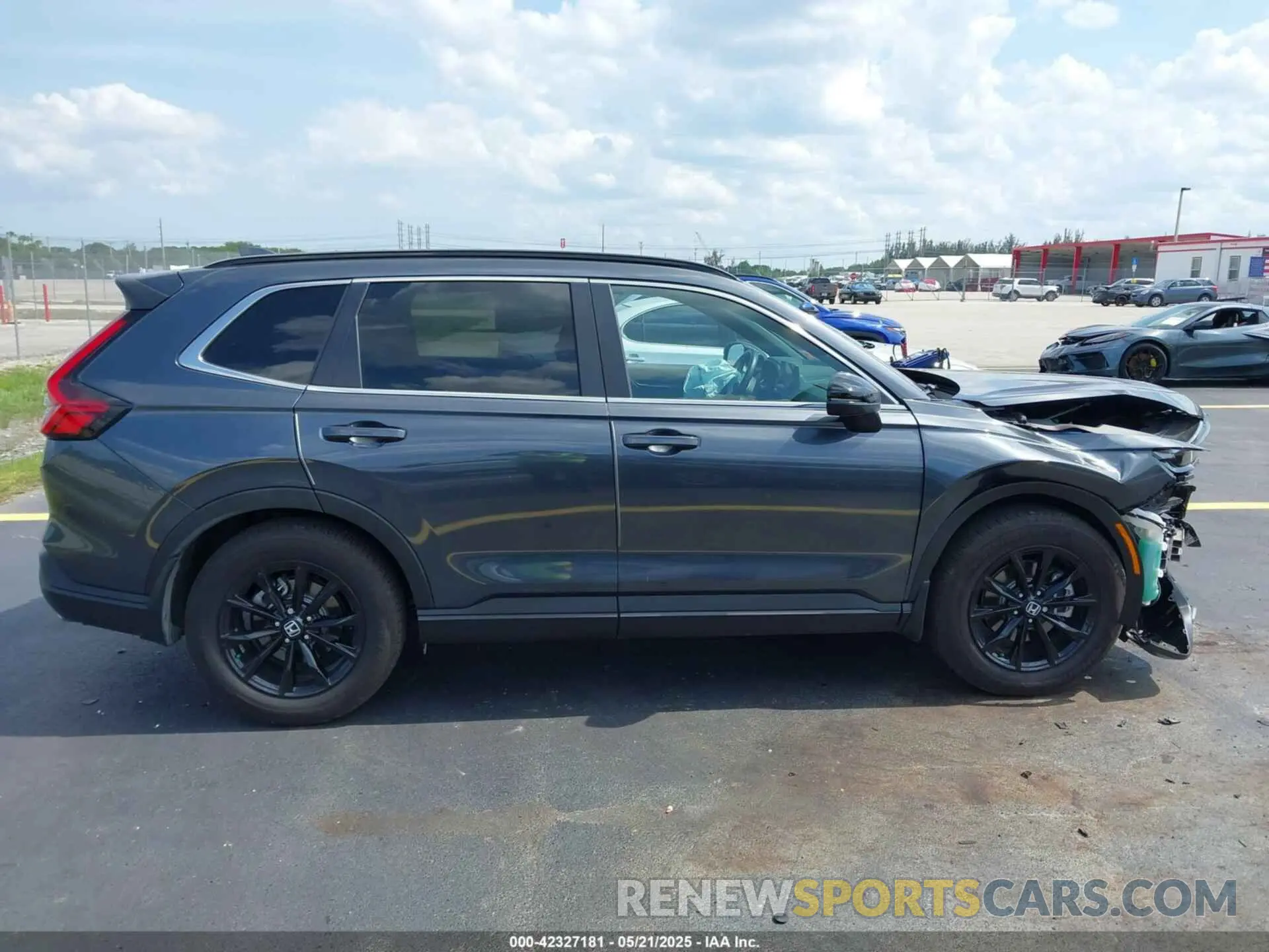 13 Photograph of a damaged car 7FARS5H51SE020734 HONDA CR-V HYBRID 2025