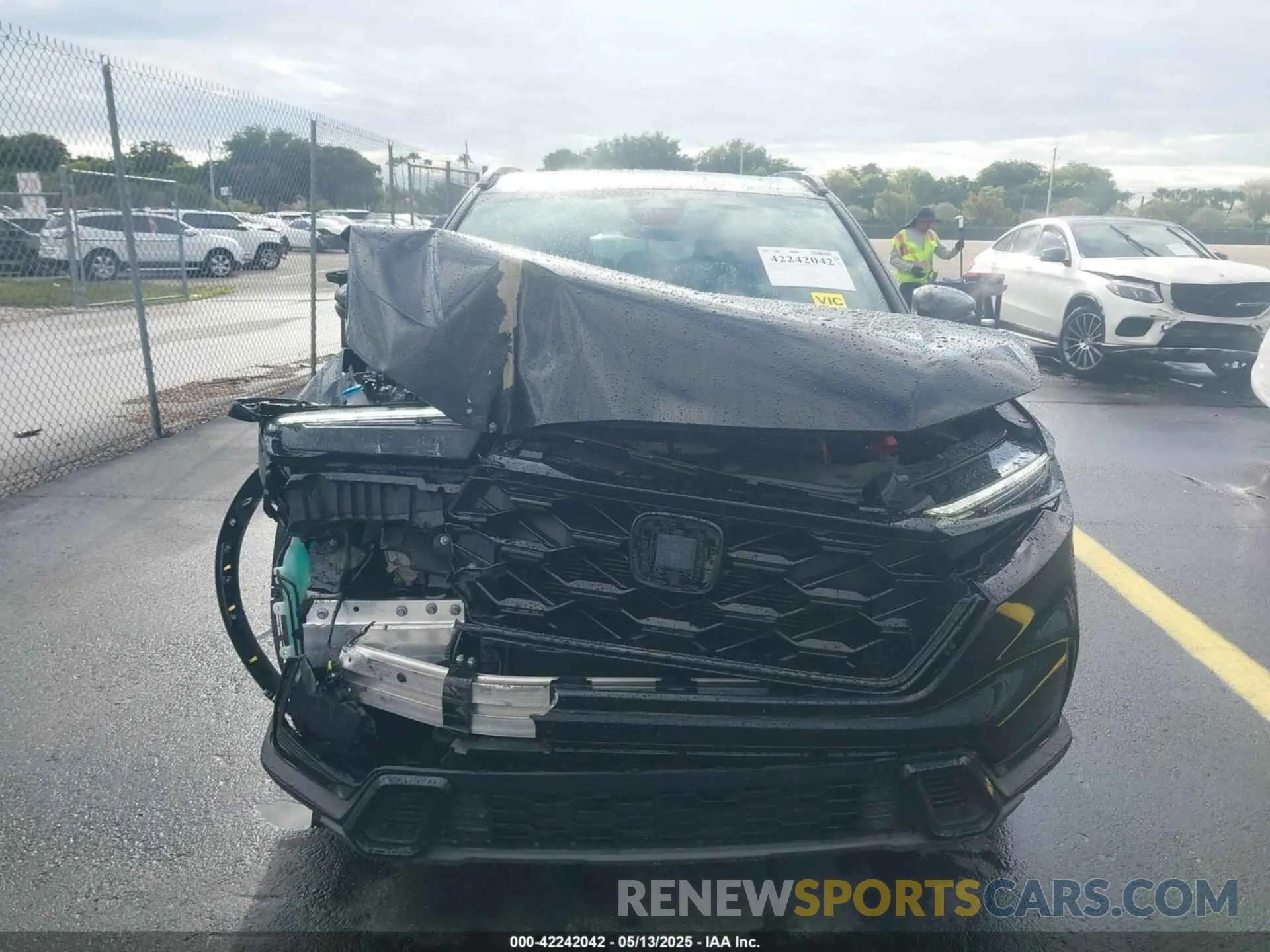 12 Photograph of a damaged car 7FARS5H52SE005465 HONDA CR-V HYBRID 2025