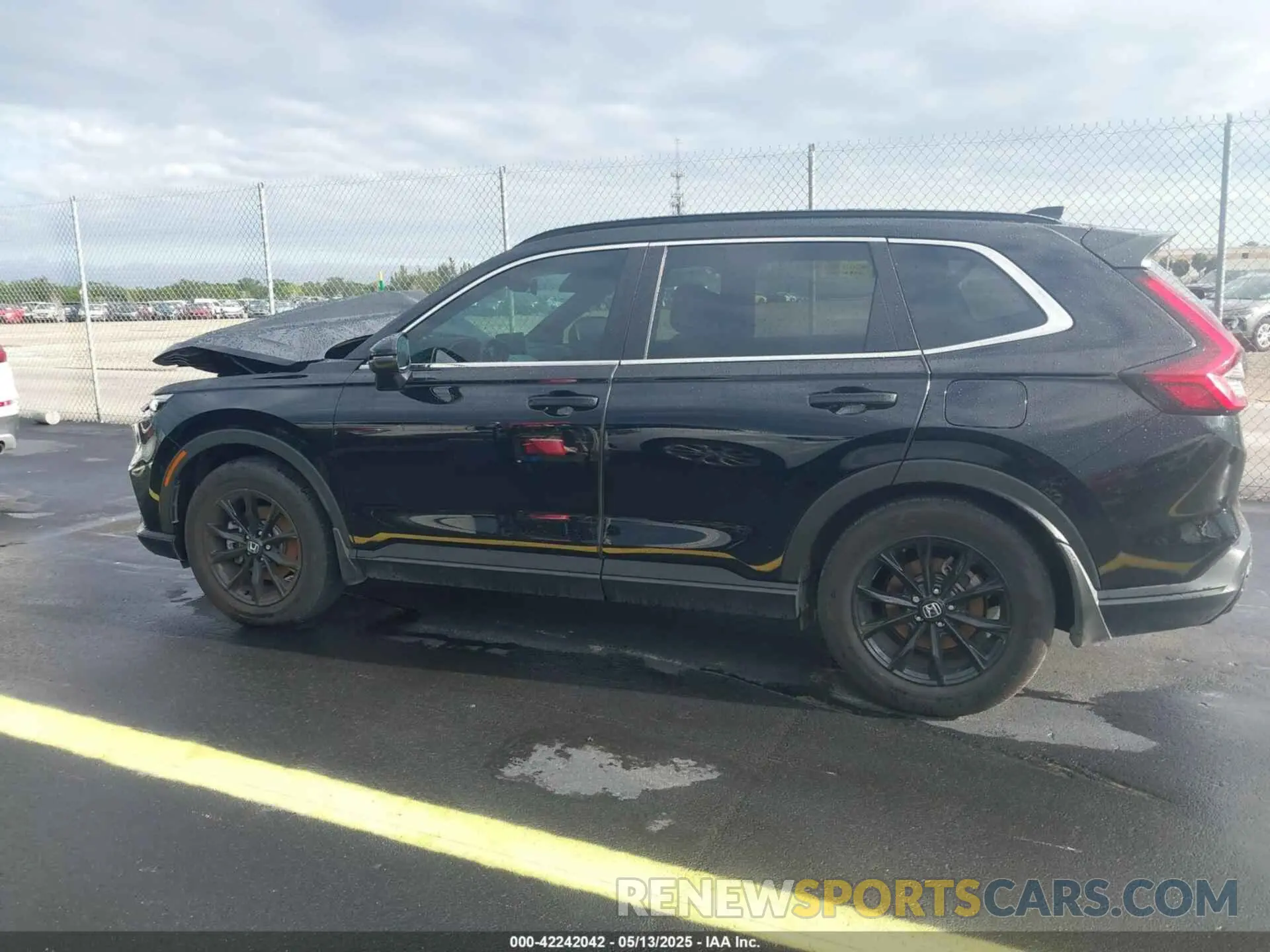 14 Photograph of a damaged car 7FARS5H52SE005465 HONDA CR-V HYBRID 2025