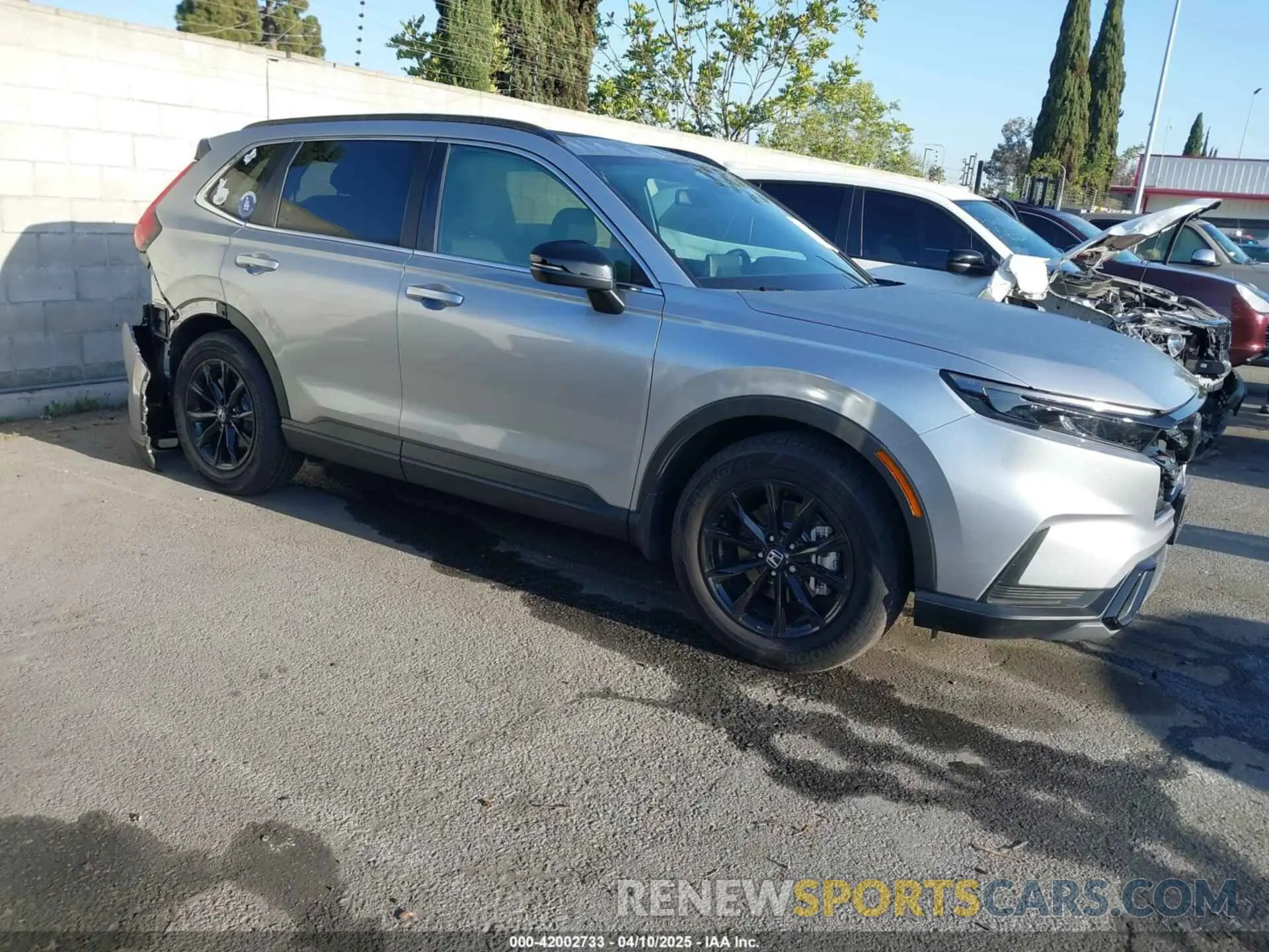 14 Photograph of a damaged car 7FARS5H54SE018198 HONDA CR-V HYBRID 2025