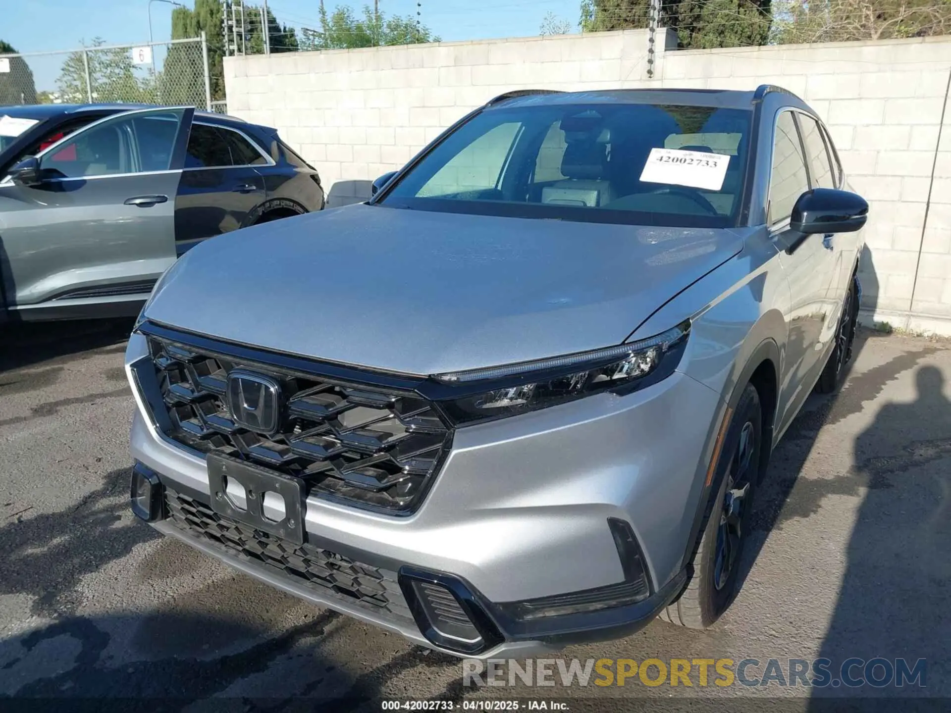 2 Photograph of a damaged car 7FARS5H54SE018198 HONDA CR-V HYBRID 2025