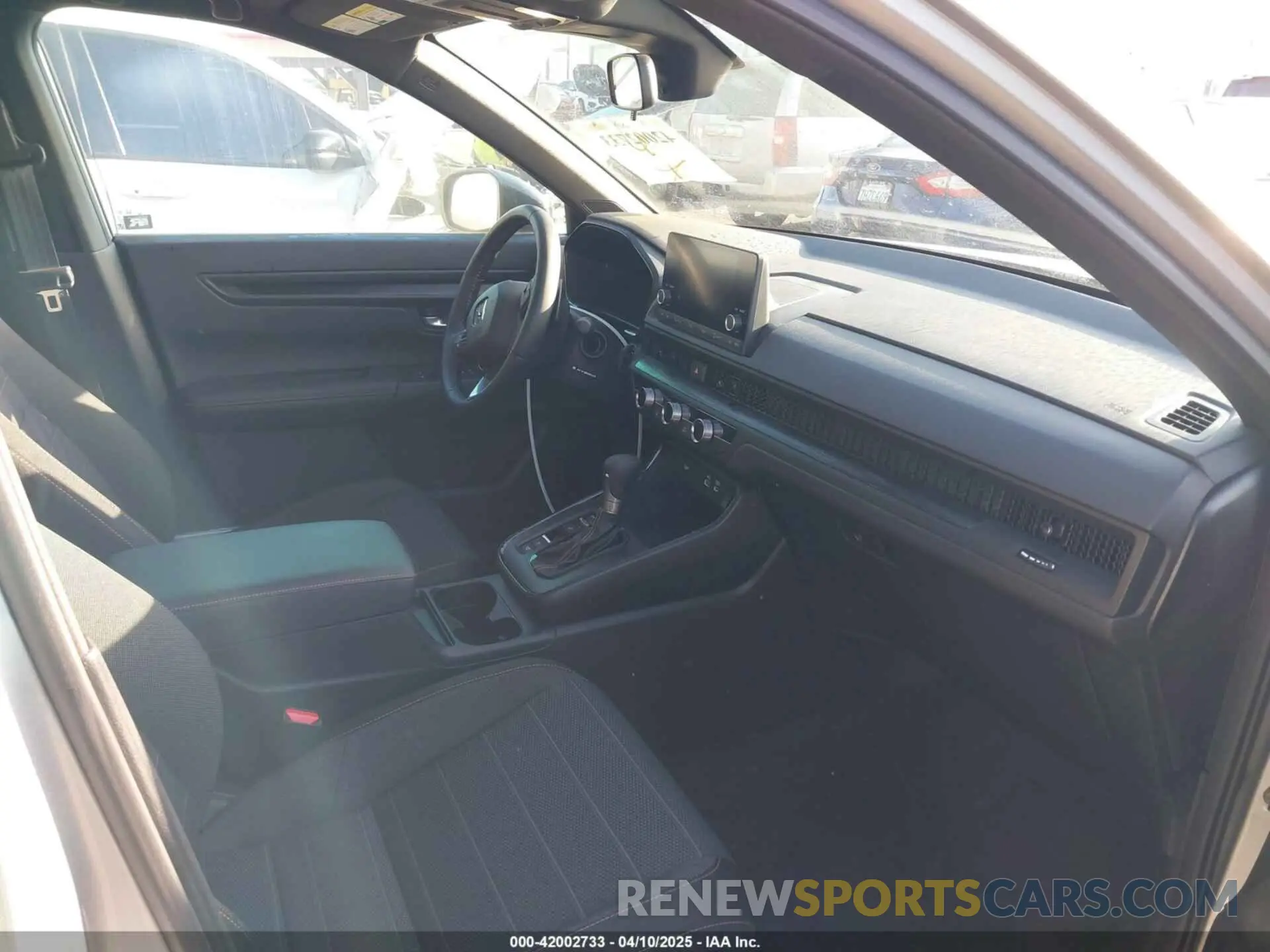 5 Photograph of a damaged car 7FARS5H54SE018198 HONDA CR-V HYBRID 2025