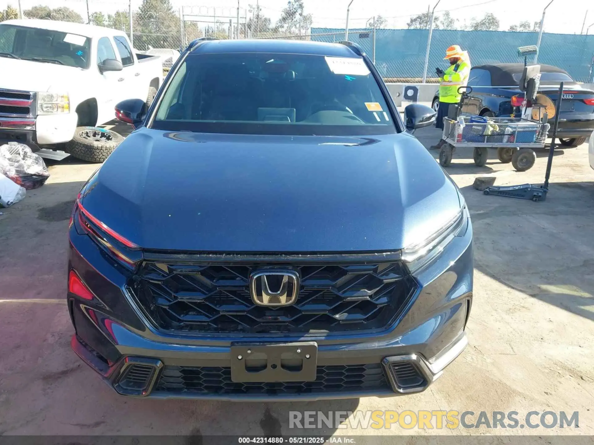 12 Photograph of a damaged car 7FARS5H58SE028832 HONDA CR-V HYBRID 2025
