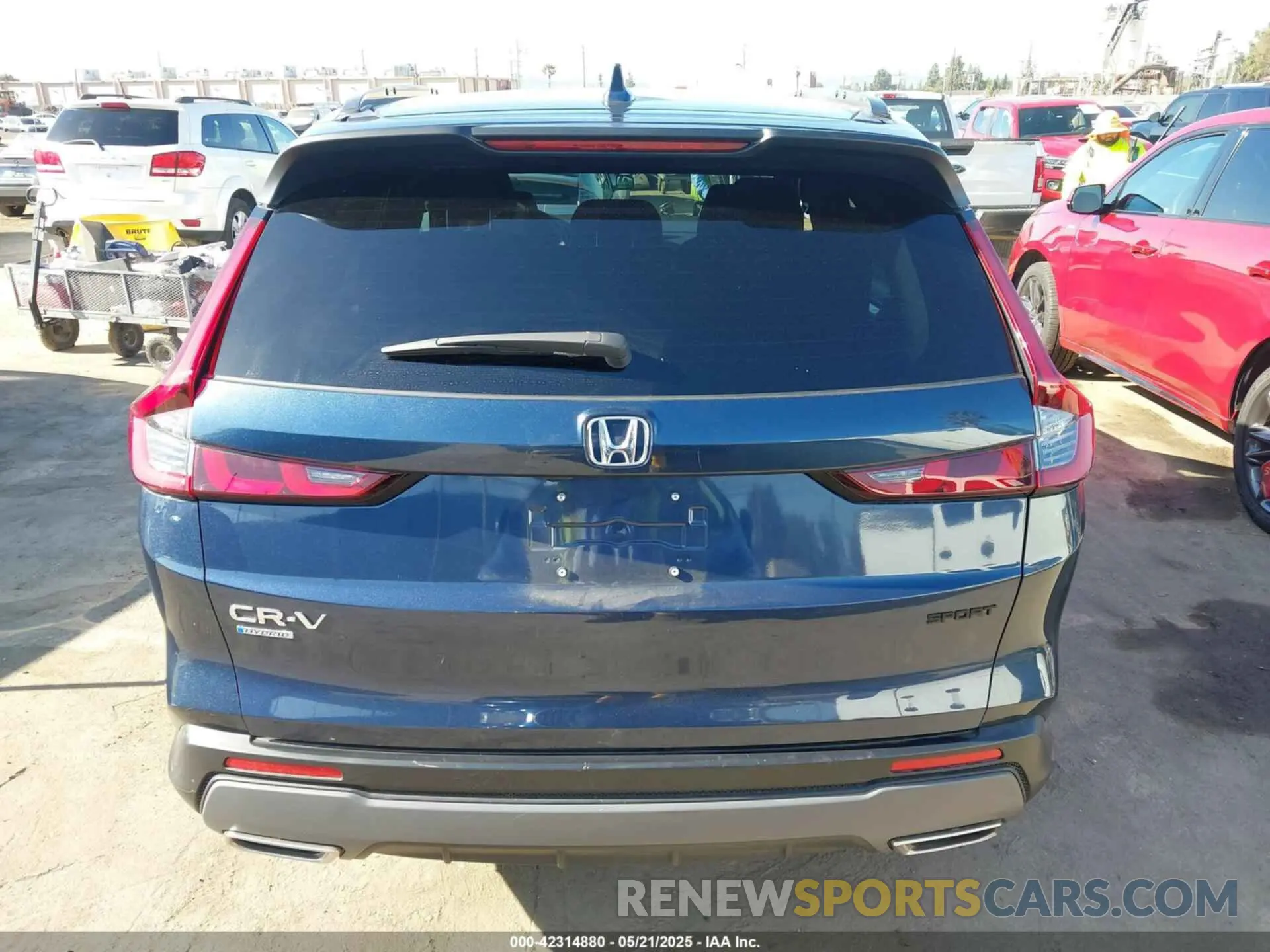 16 Photograph of a damaged car 7FARS5H58SE028832 HONDA CR-V HYBRID 2025