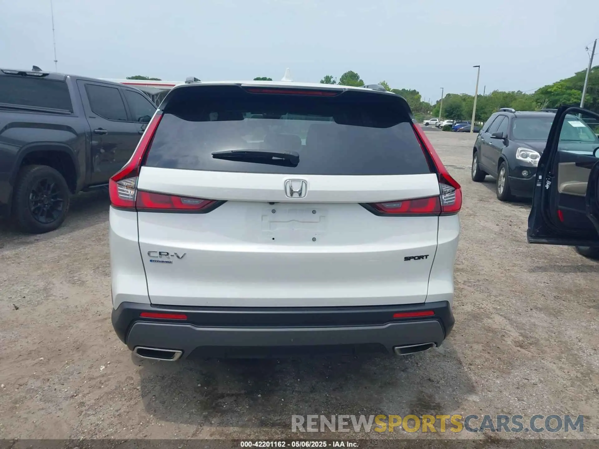 16 Photograph of a damaged car 7FARS5H59SE023557 HONDA CR-V HYBRID 2025