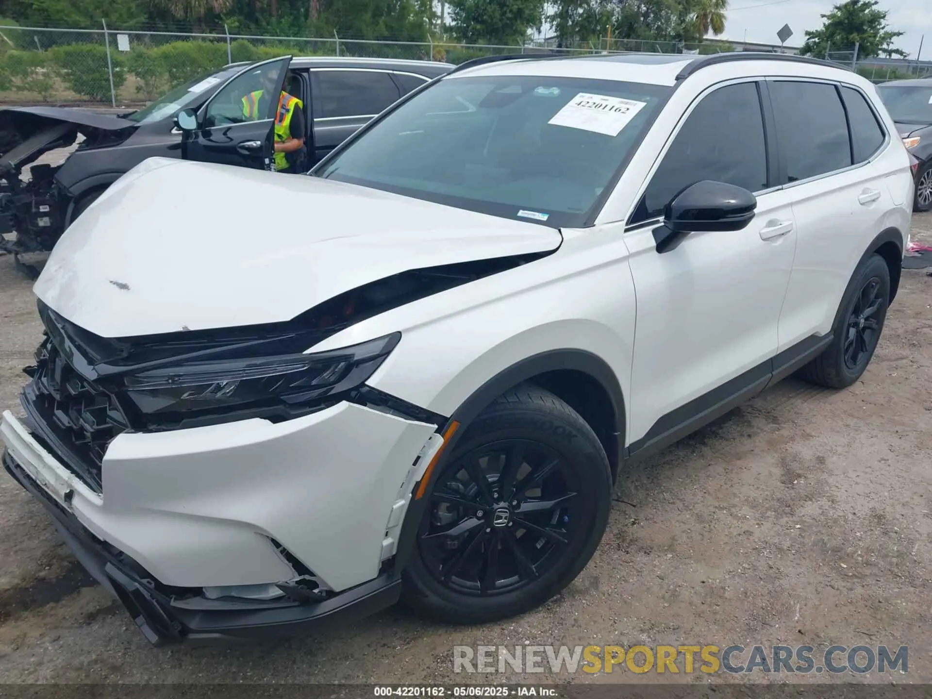 2 Photograph of a damaged car 7FARS5H59SE023557 HONDA CR-V HYBRID 2025
