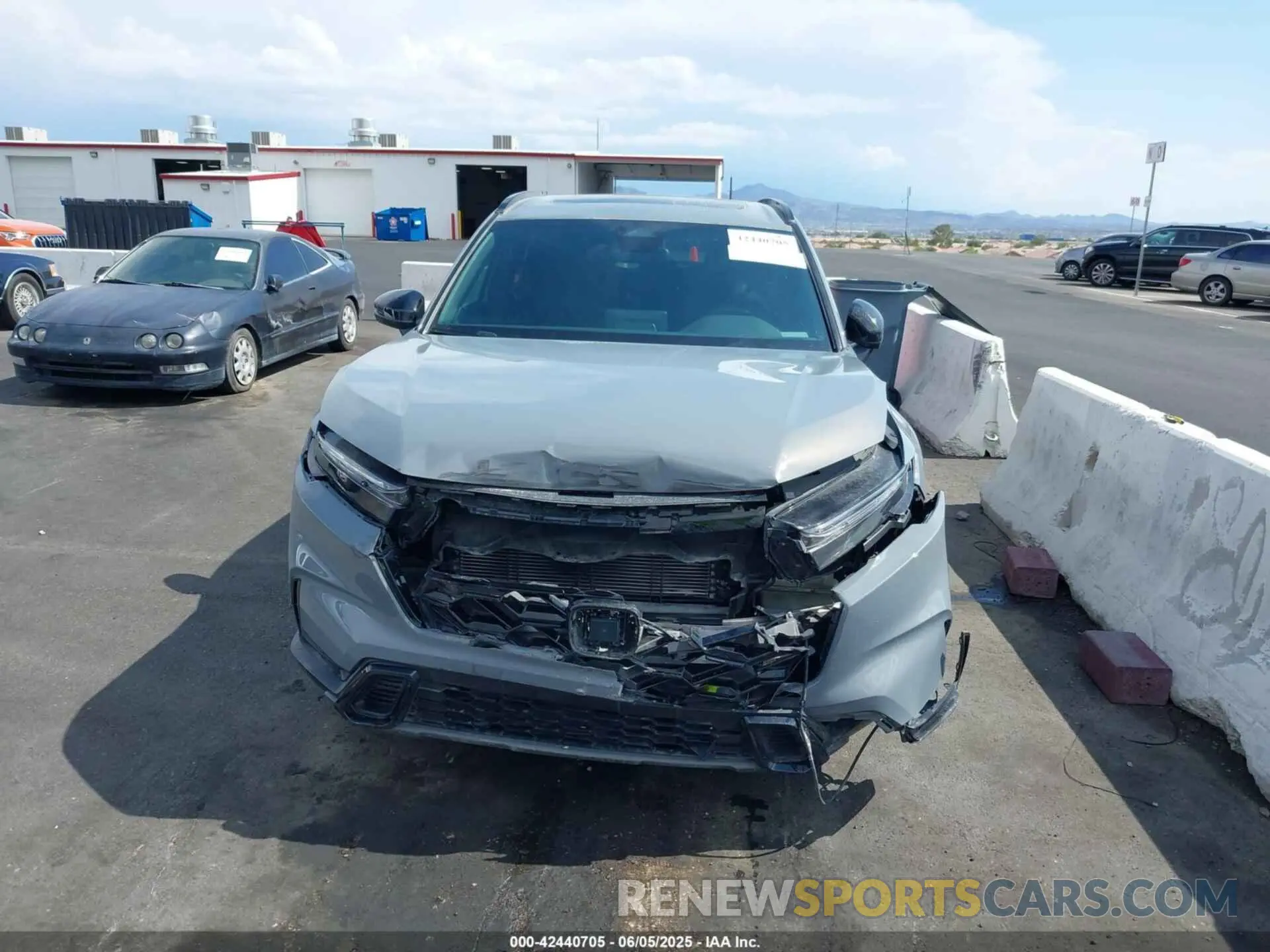 12 Photograph of a damaged car 7FARS5H5XSE018674 HONDA CR-V HYBRID 2025