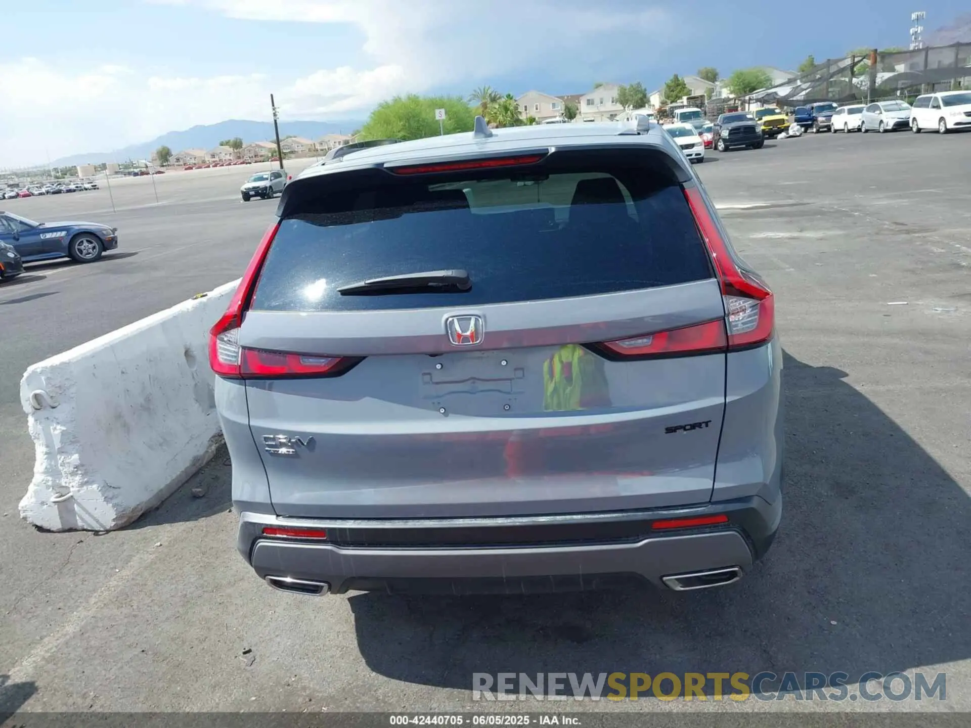 16 Photograph of a damaged car 7FARS5H5XSE018674 HONDA CR-V HYBRID 2025