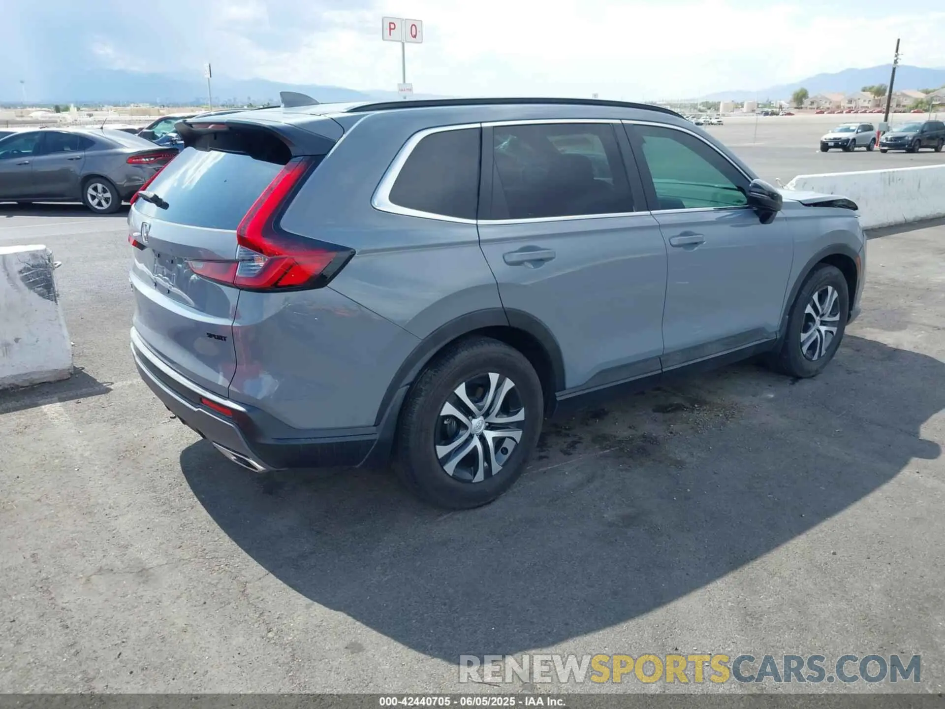 4 Photograph of a damaged car 7FARS5H5XSE018674 HONDA CR-V HYBRID 2025