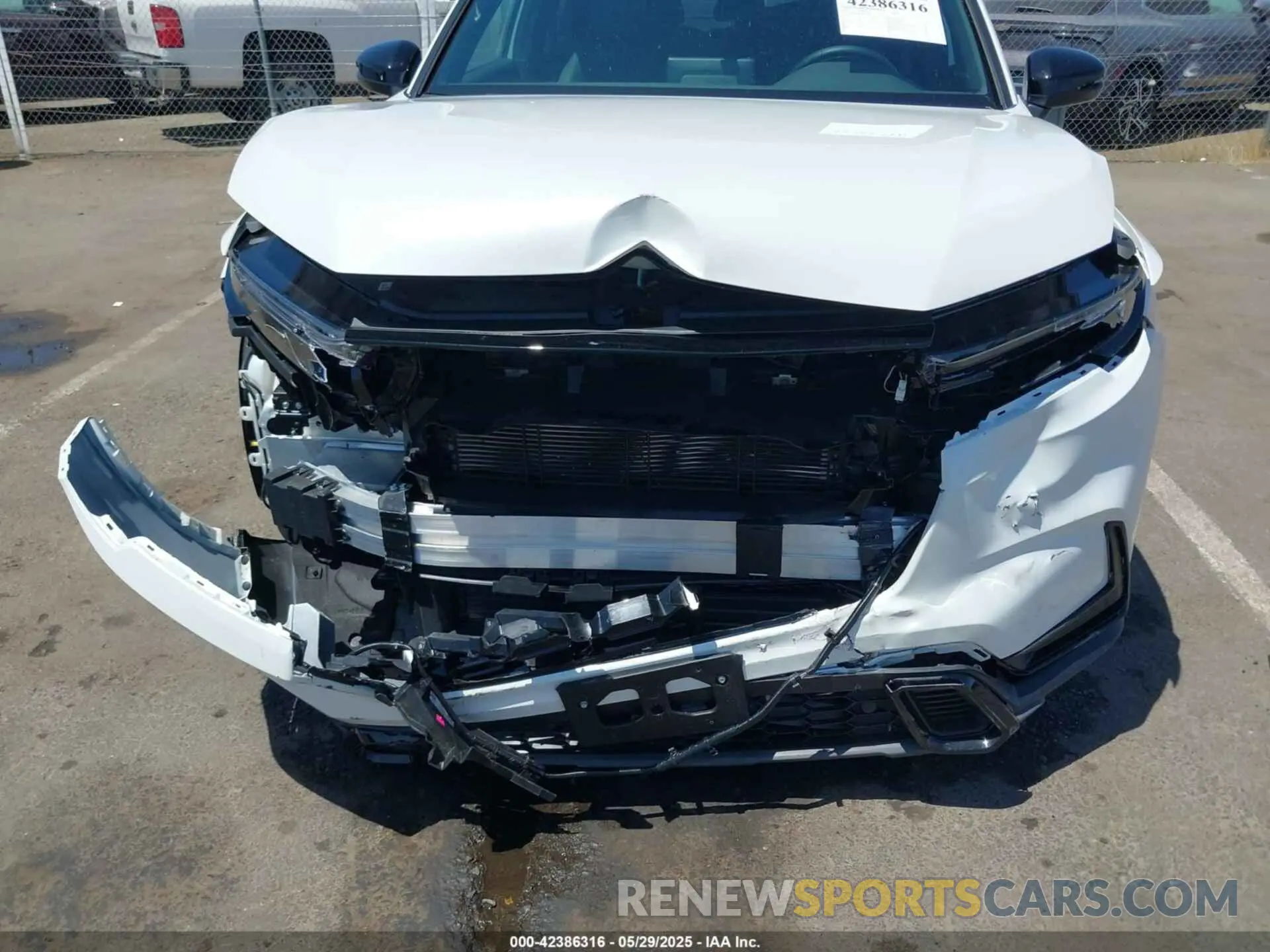 6 Photograph of a damaged car 7FARS5H81SE021568 HONDA CR-V HYBRID 2025