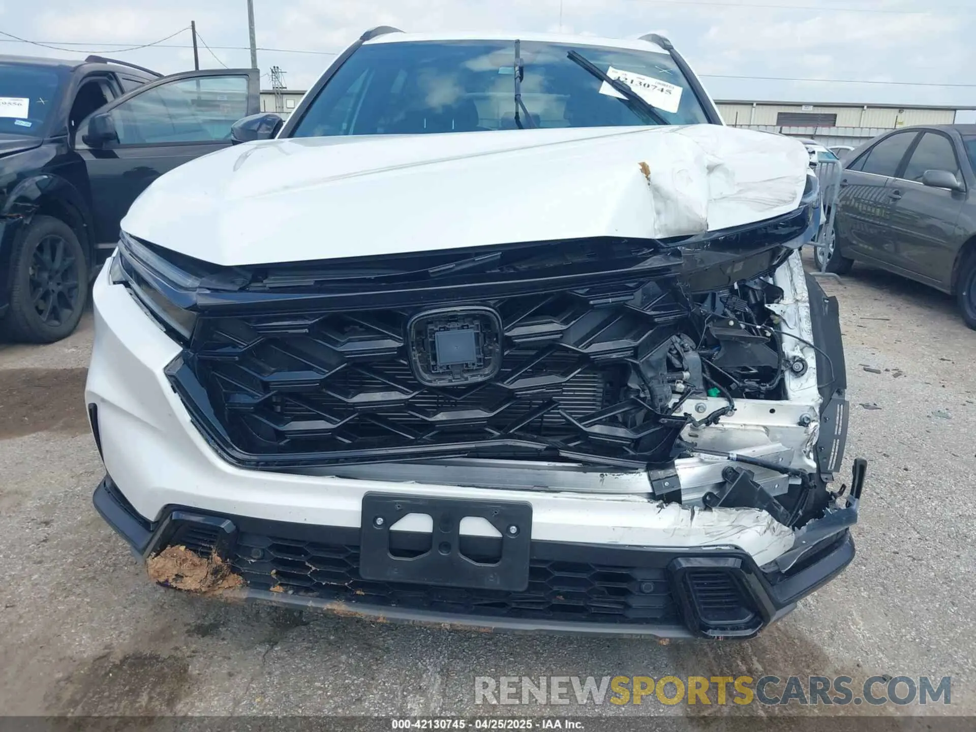 11 Photograph of a damaged car 7FARS5H82SE000907 HONDA CR-V HYBRID 2025
