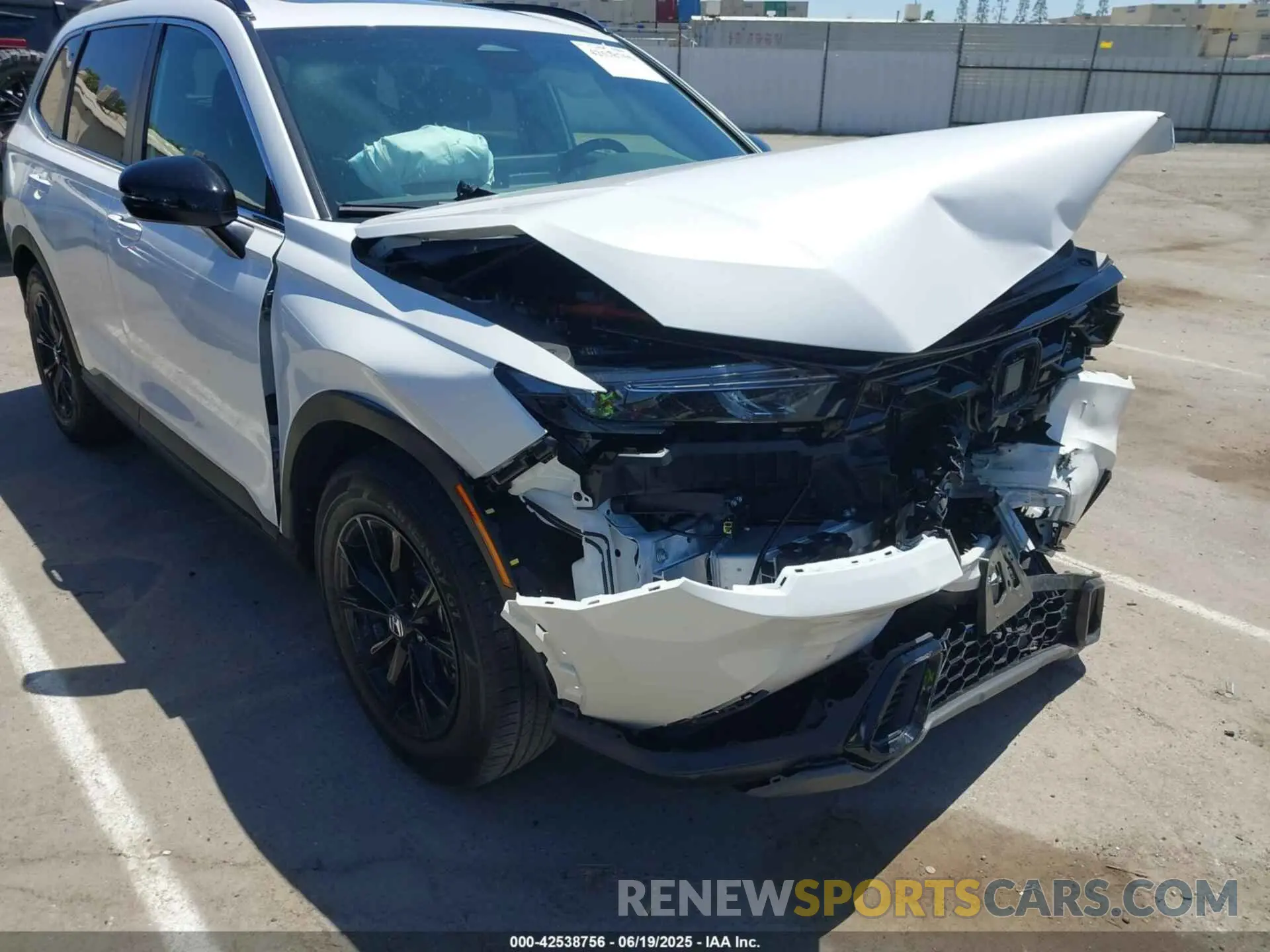 19 Photograph of a damaged car 7FARS5H83SE035486 HONDA CR-V HYBRID 2025