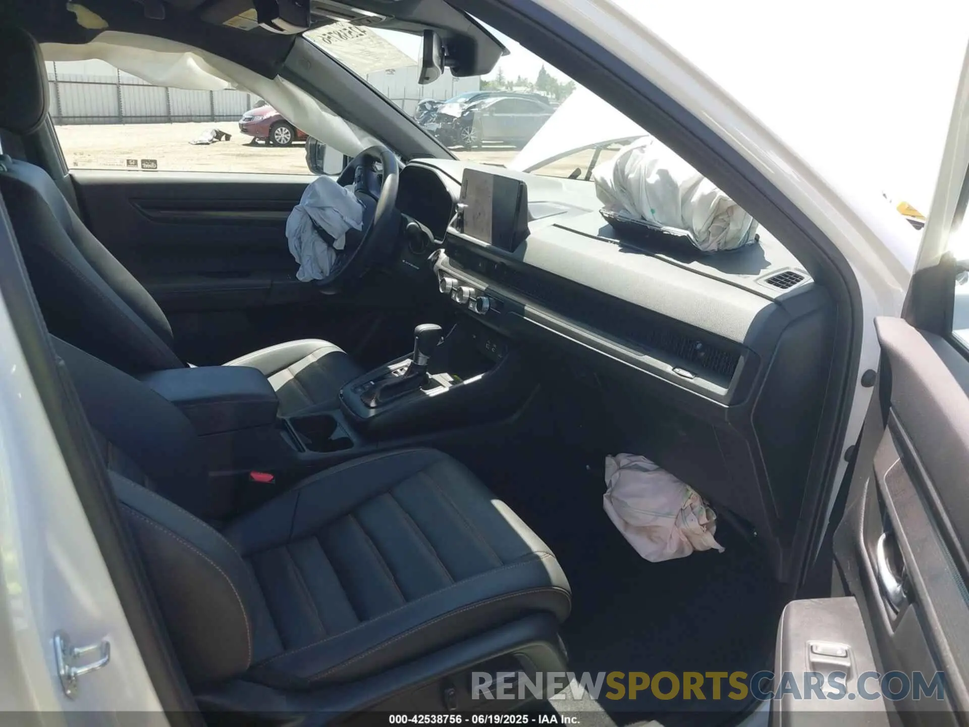 5 Photograph of a damaged car 7FARS5H83SE035486 HONDA CR-V HYBRID 2025