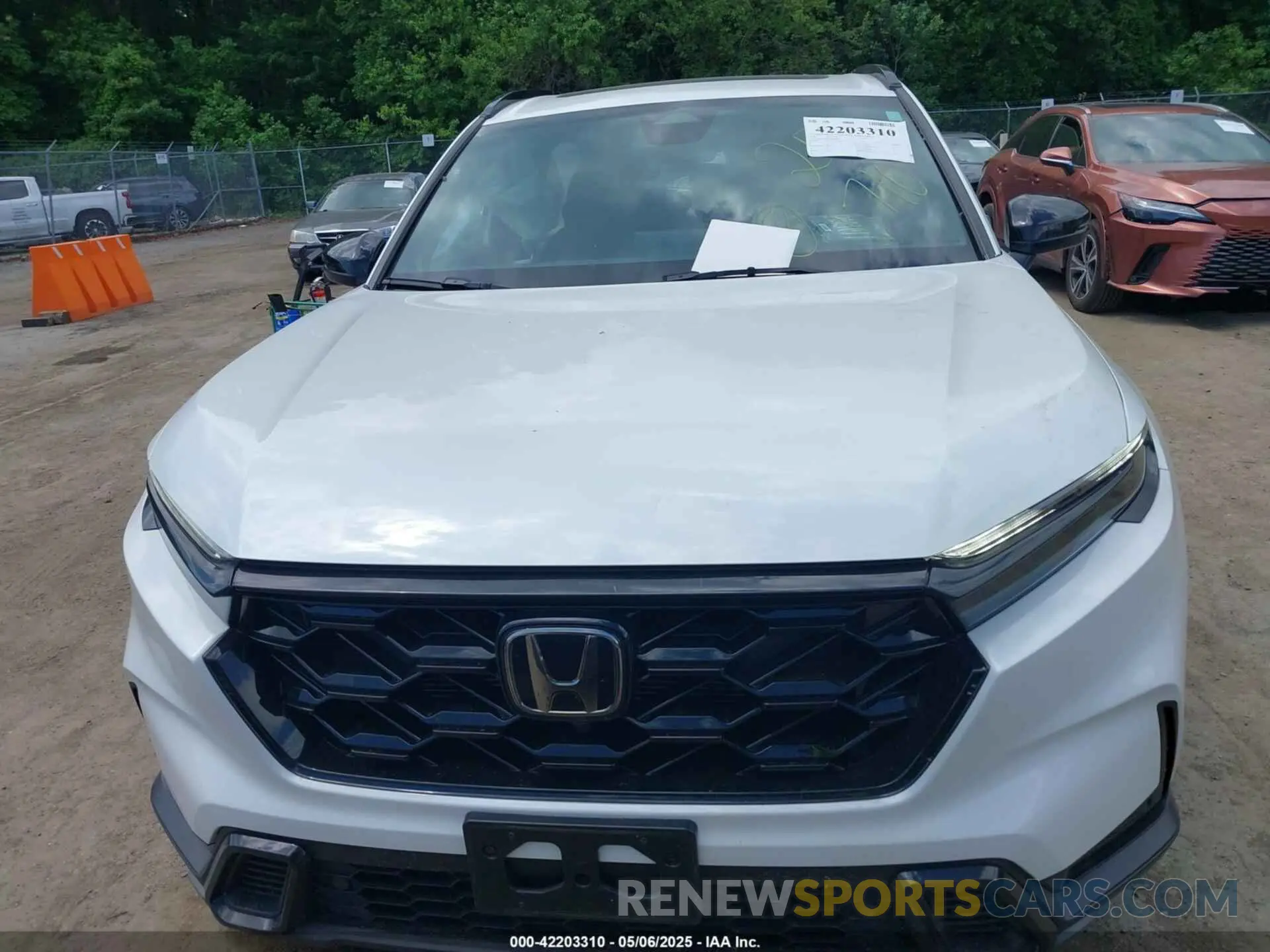12 Photograph of a damaged car 7FARS6H80SE002516 HONDA CR-V HYBRID 2025