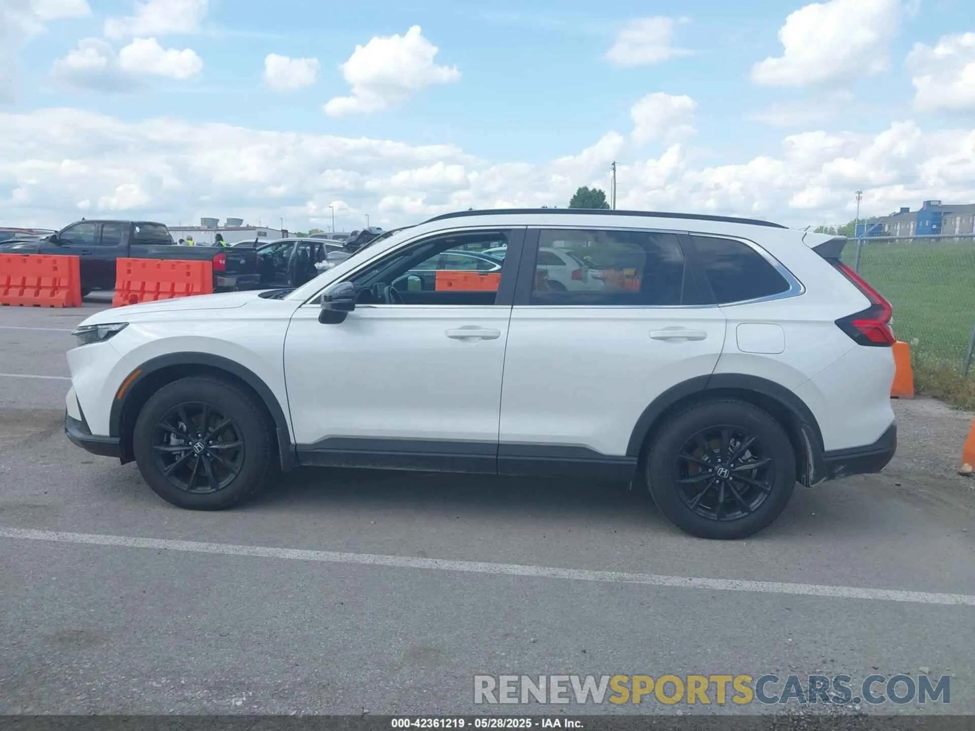 14 Photograph of a damaged car 7FARS6H81SE020863 HONDA CR-V HYBRID 2025
