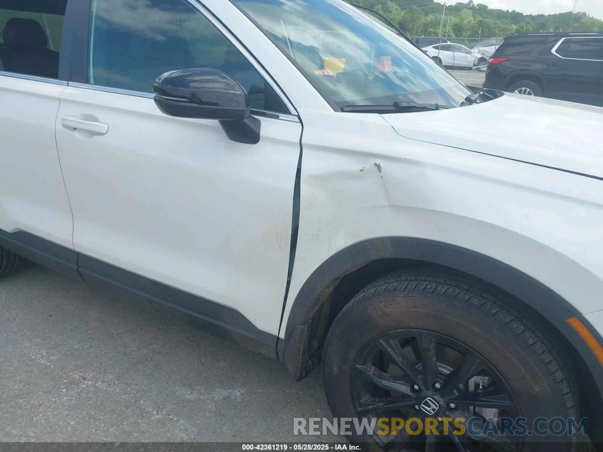 6 Photograph of a damaged car 7FARS6H81SE020863 HONDA CR-V HYBRID 2025
