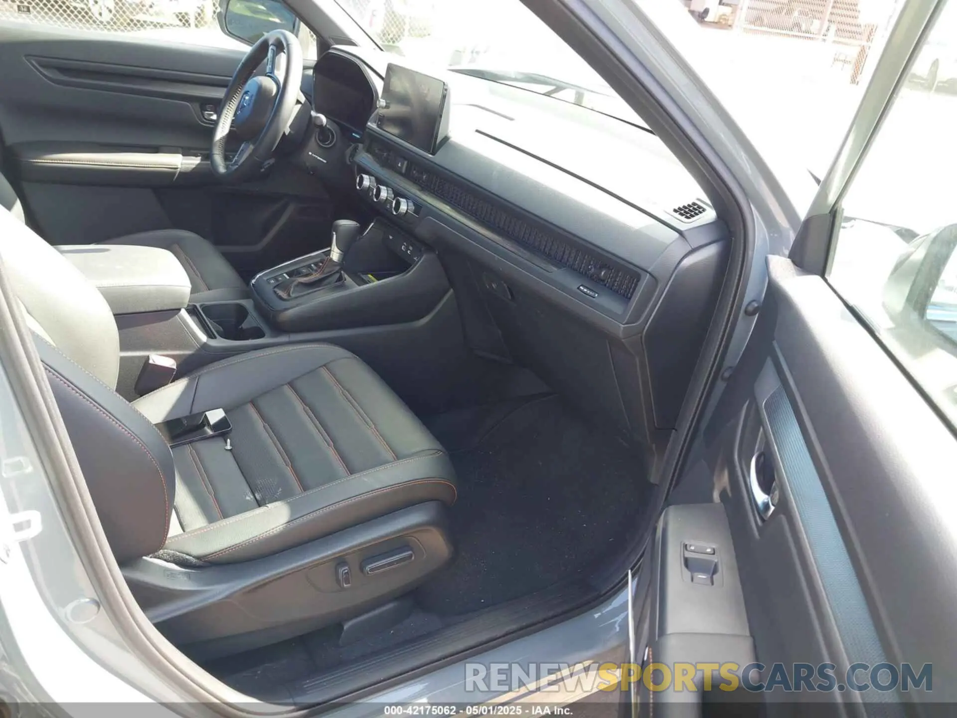 5 Photograph of a damaged car 7FARS6H82SE072518 HONDA CR-V HYBRID 2025