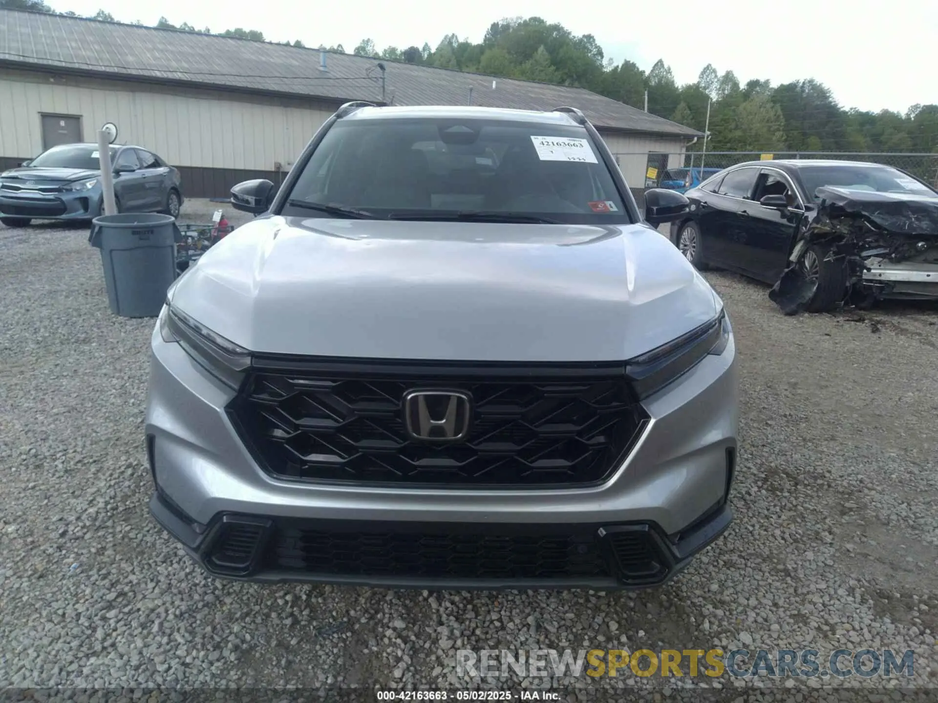 12 Photograph of a damaged car 7FARS6H83SE038362 HONDA CR-V HYBRID 2025