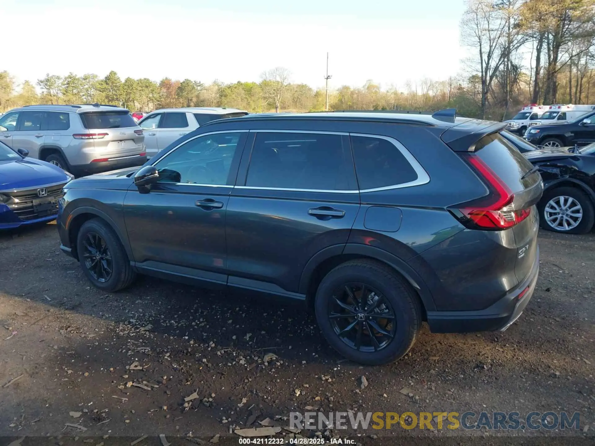 14 Photograph of a damaged car 7FARS6H85SE028321 HONDA CR-V HYBRID 2025