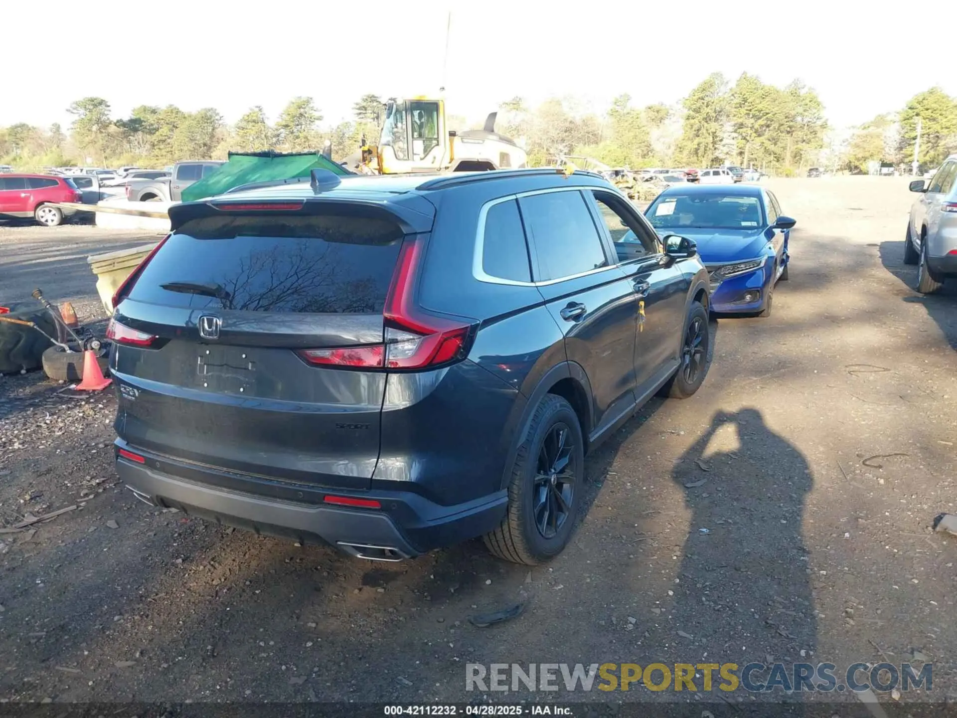4 Photograph of a damaged car 7FARS6H85SE028321 HONDA CR-V HYBRID 2025