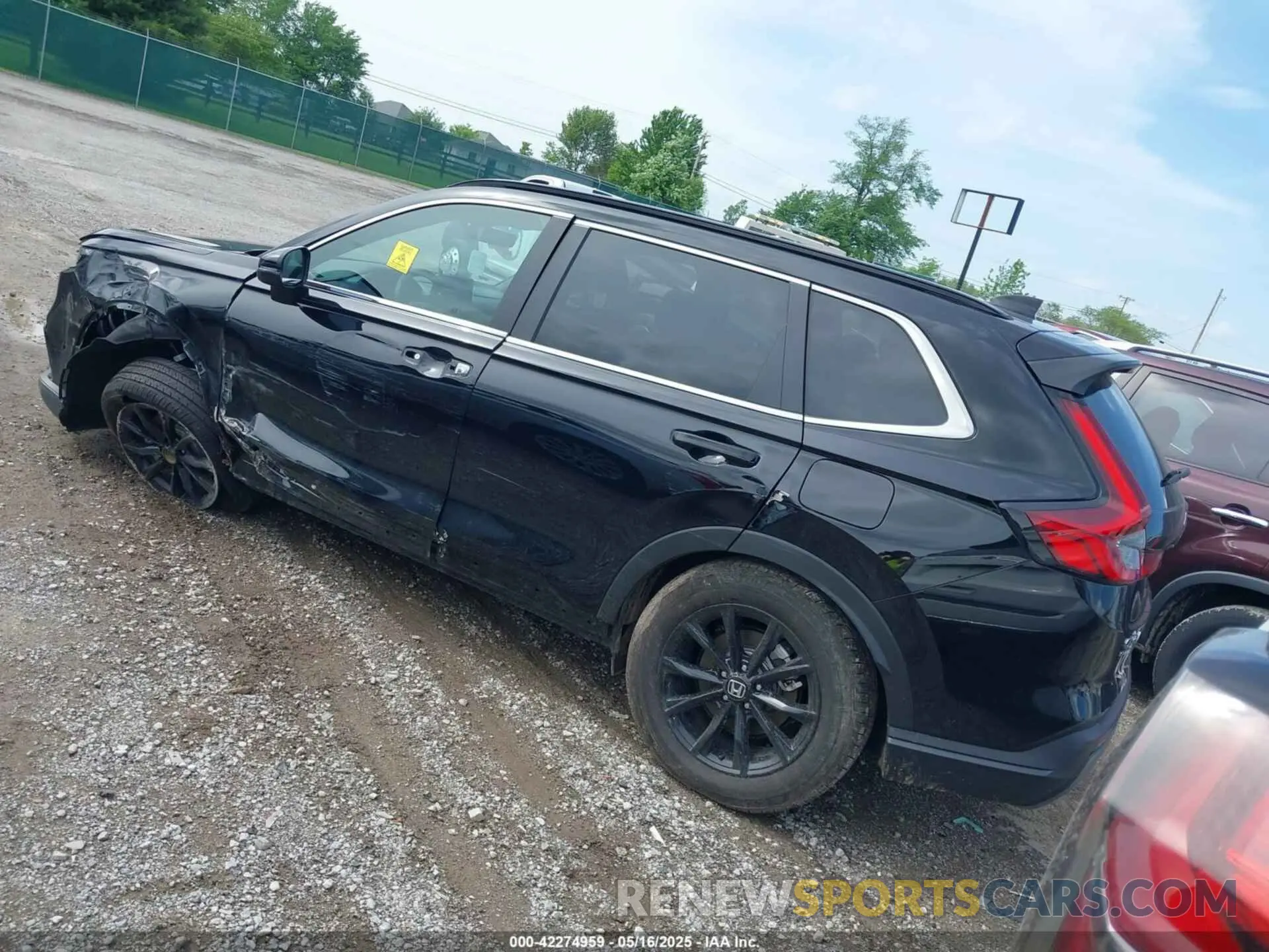 3 Photograph of a damaged car 7FARS6H86SE039876 HONDA CR-V HYBRID 2025