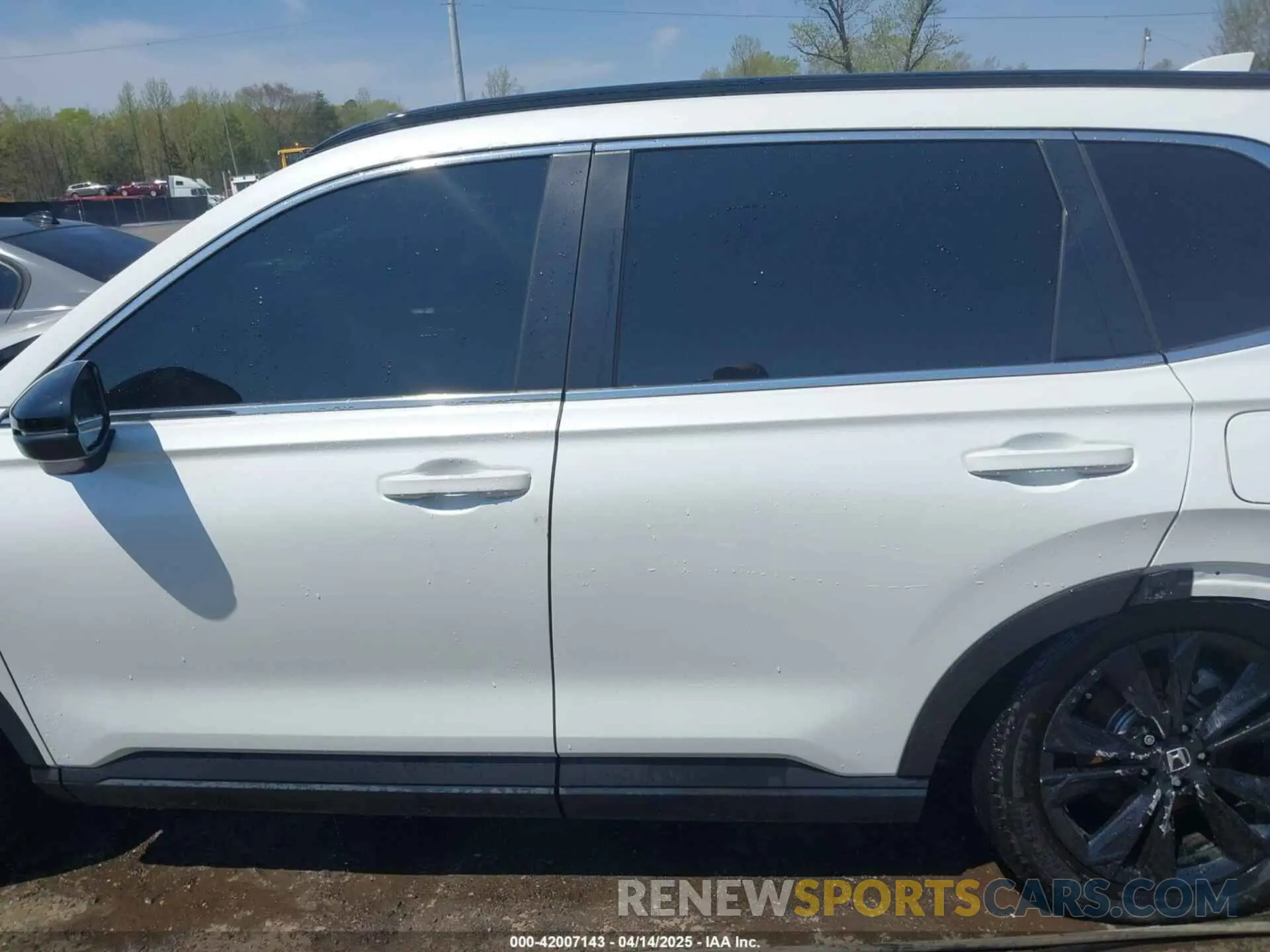 14 Photograph of a damaged car 7FARS6H90SE012794 HONDA CR-V HYBRID 2025