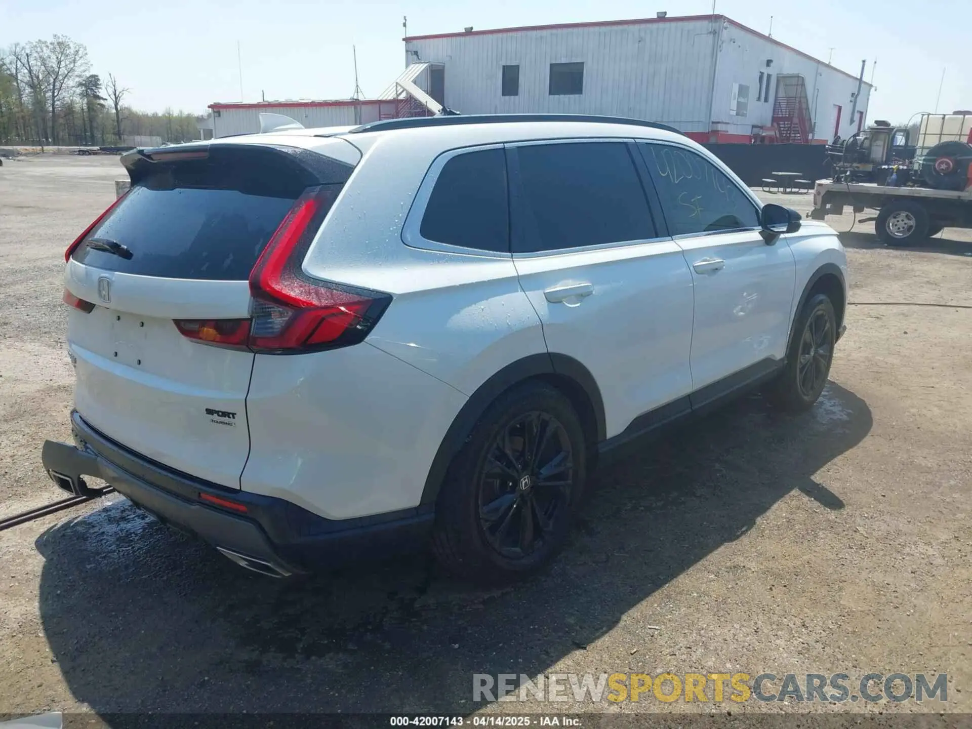 4 Photograph of a damaged car 7FARS6H90SE012794 HONDA CR-V HYBRID 2025
