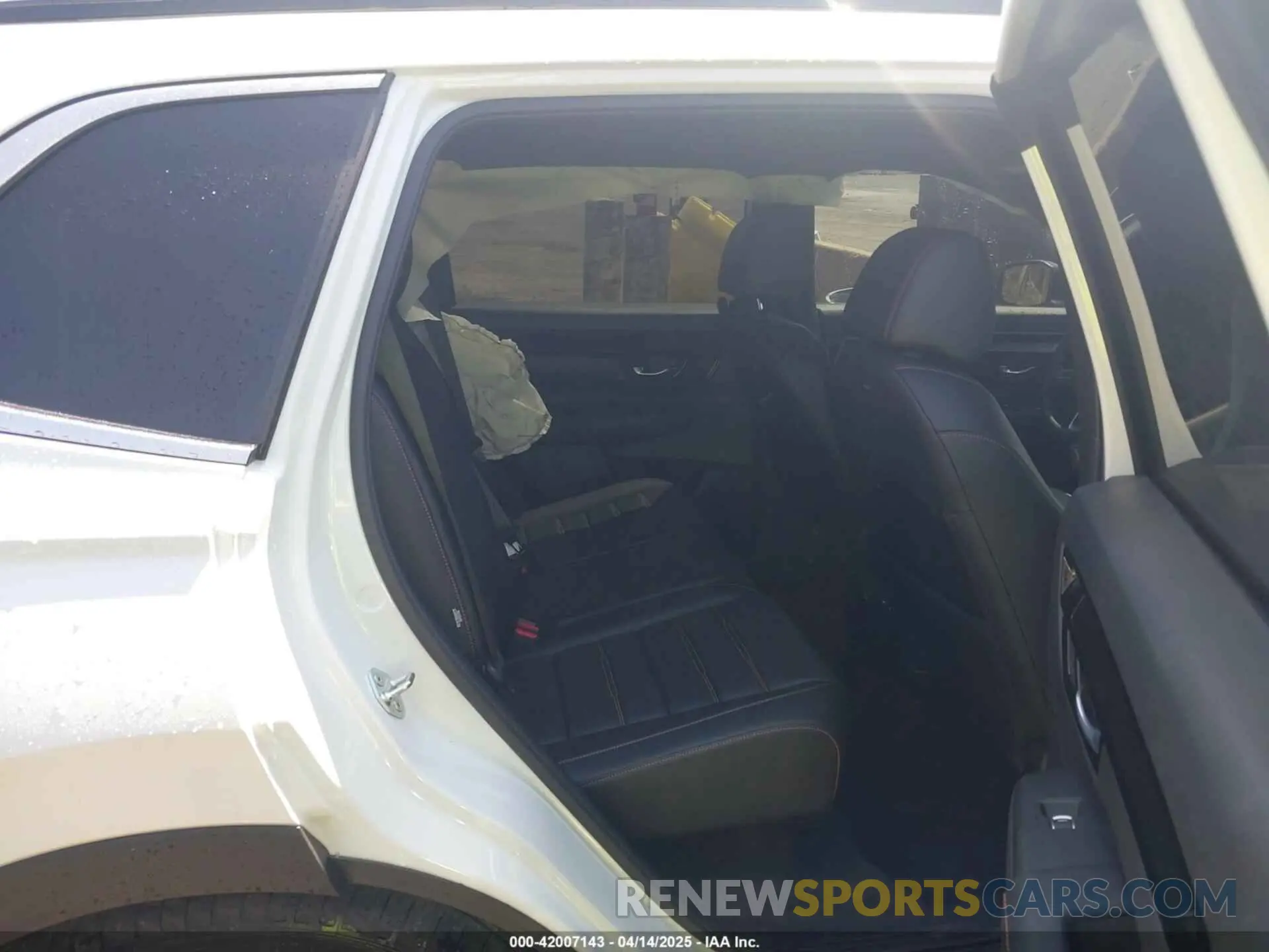 8 Photograph of a damaged car 7FARS6H90SE012794 HONDA CR-V HYBRID 2025