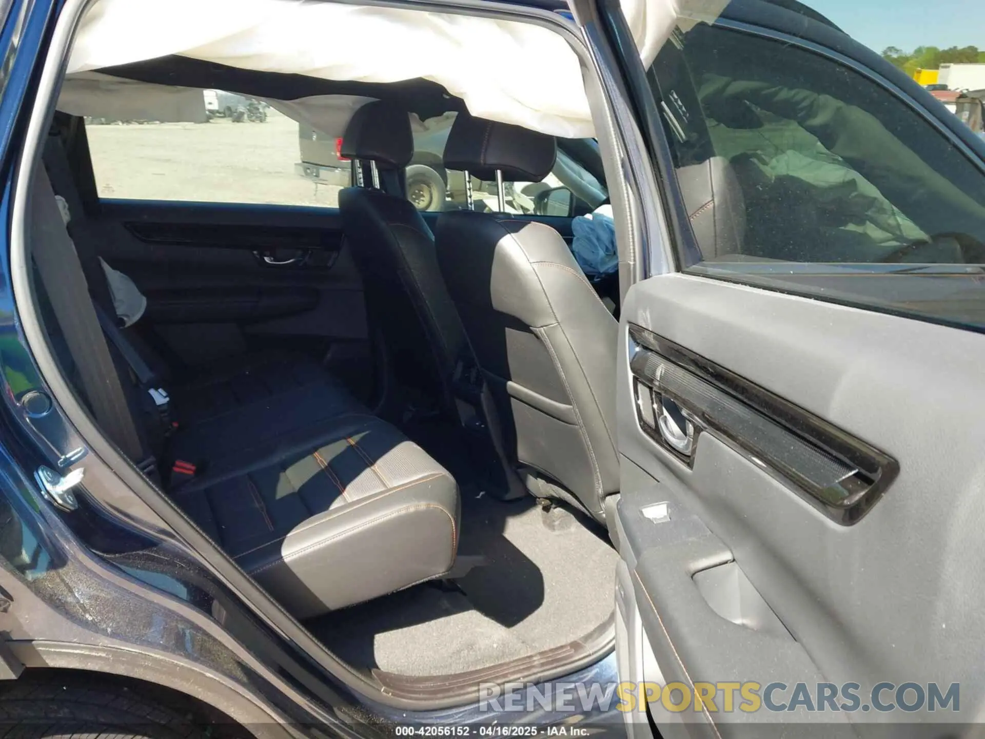 8 Photograph of a damaged car 7FARS6H91SE048977 HONDA CR-V HYBRID 2025