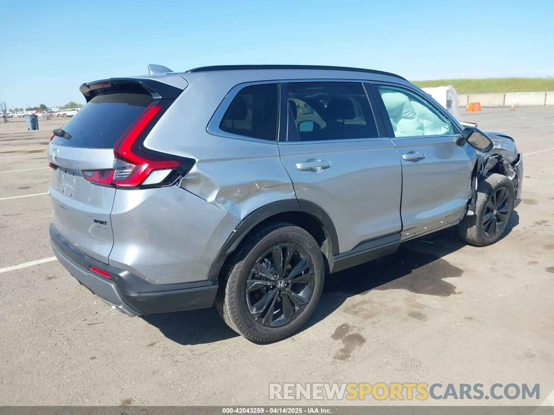 4 Photograph of a damaged car 7FARS6H91SE052754 HONDA CR-V HYBRID 2025