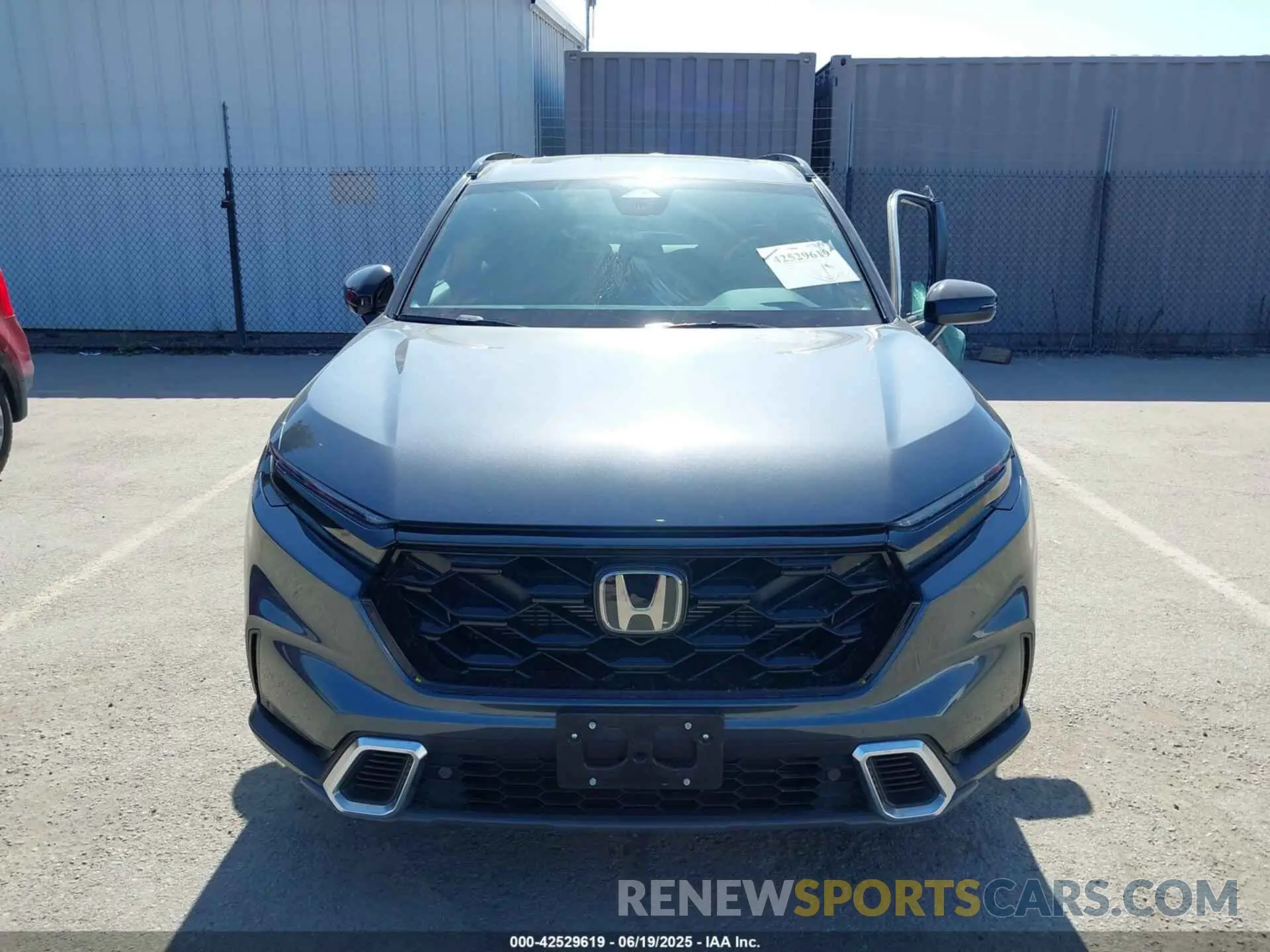 12 Photograph of a damaged car 7FARS6H94SE019487 HONDA CR-V HYBRID 2025