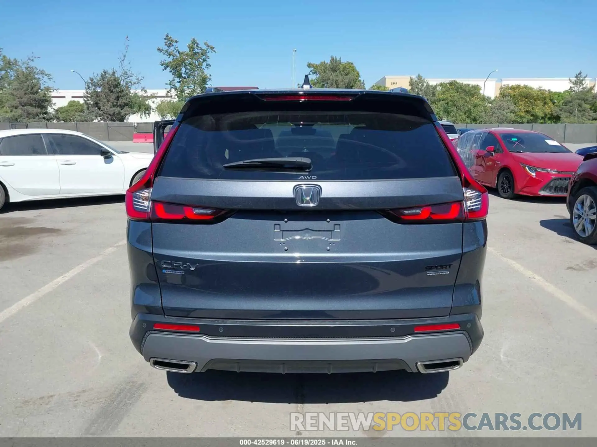 16 Photograph of a damaged car 7FARS6H94SE019487 HONDA CR-V HYBRID 2025