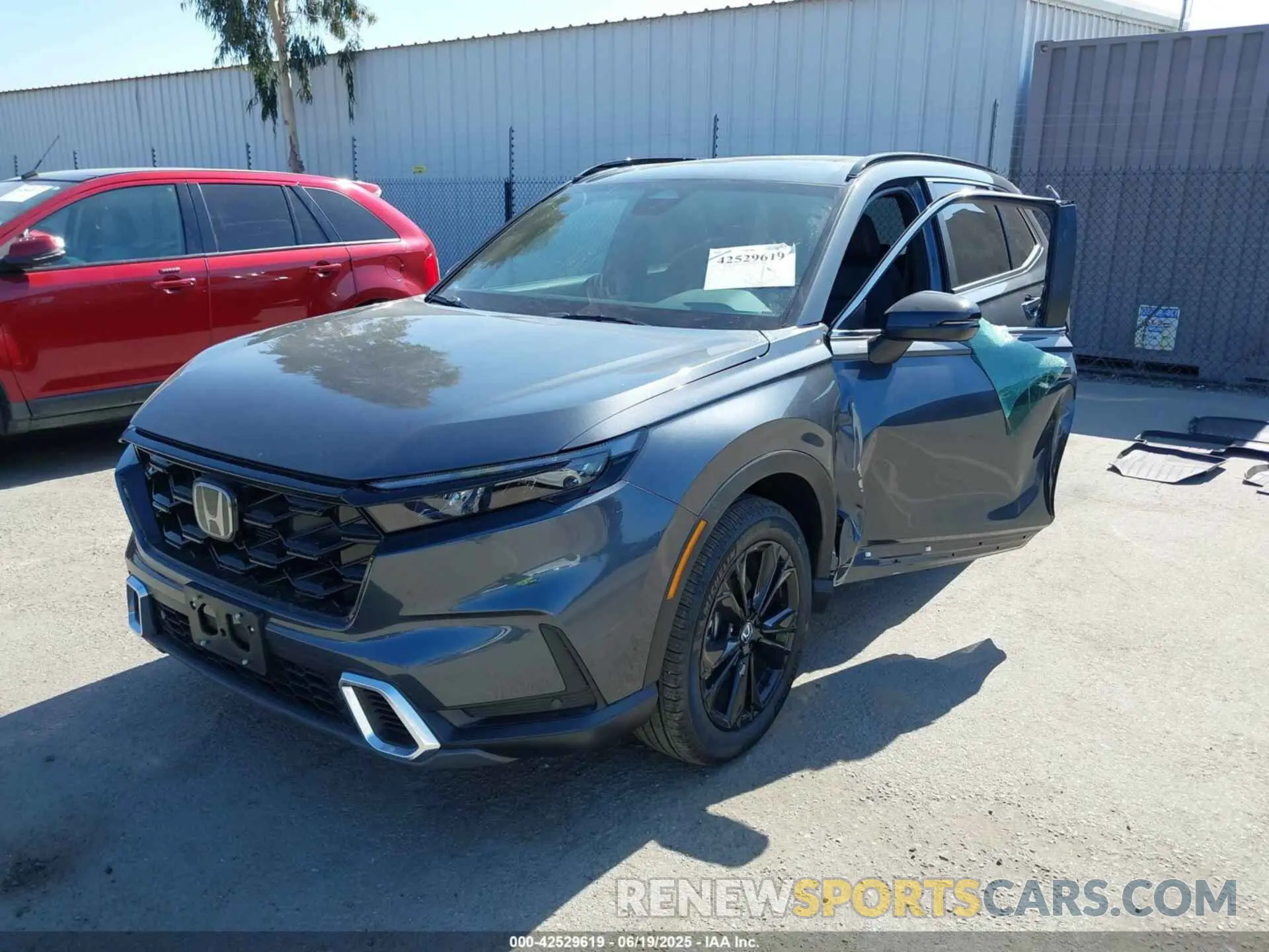 2 Photograph of a damaged car 7FARS6H94SE019487 HONDA CR-V HYBRID 2025