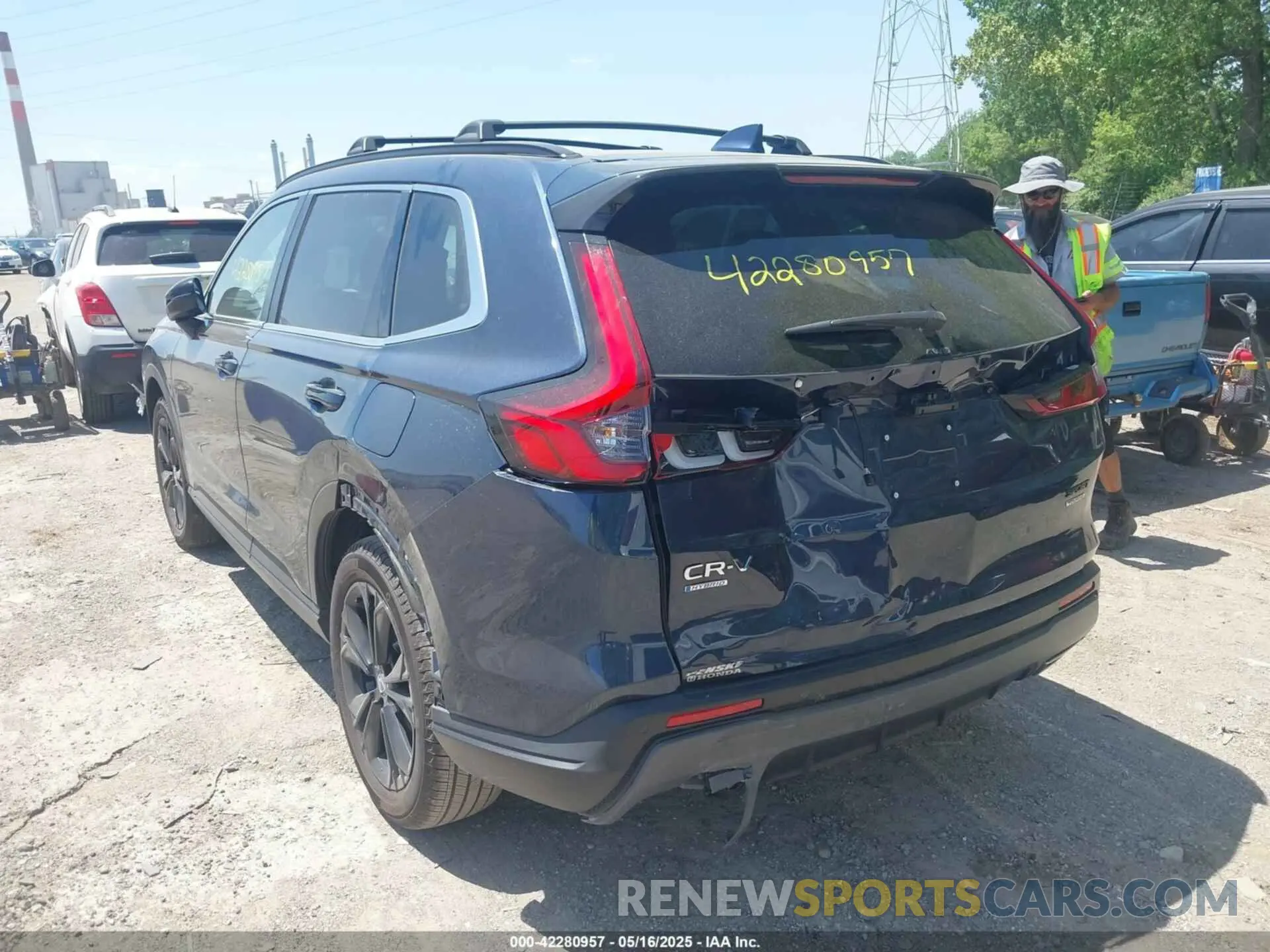 3 Photograph of a damaged car 7FARS6H94SE038105 HONDA CR-V HYBRID 2025
