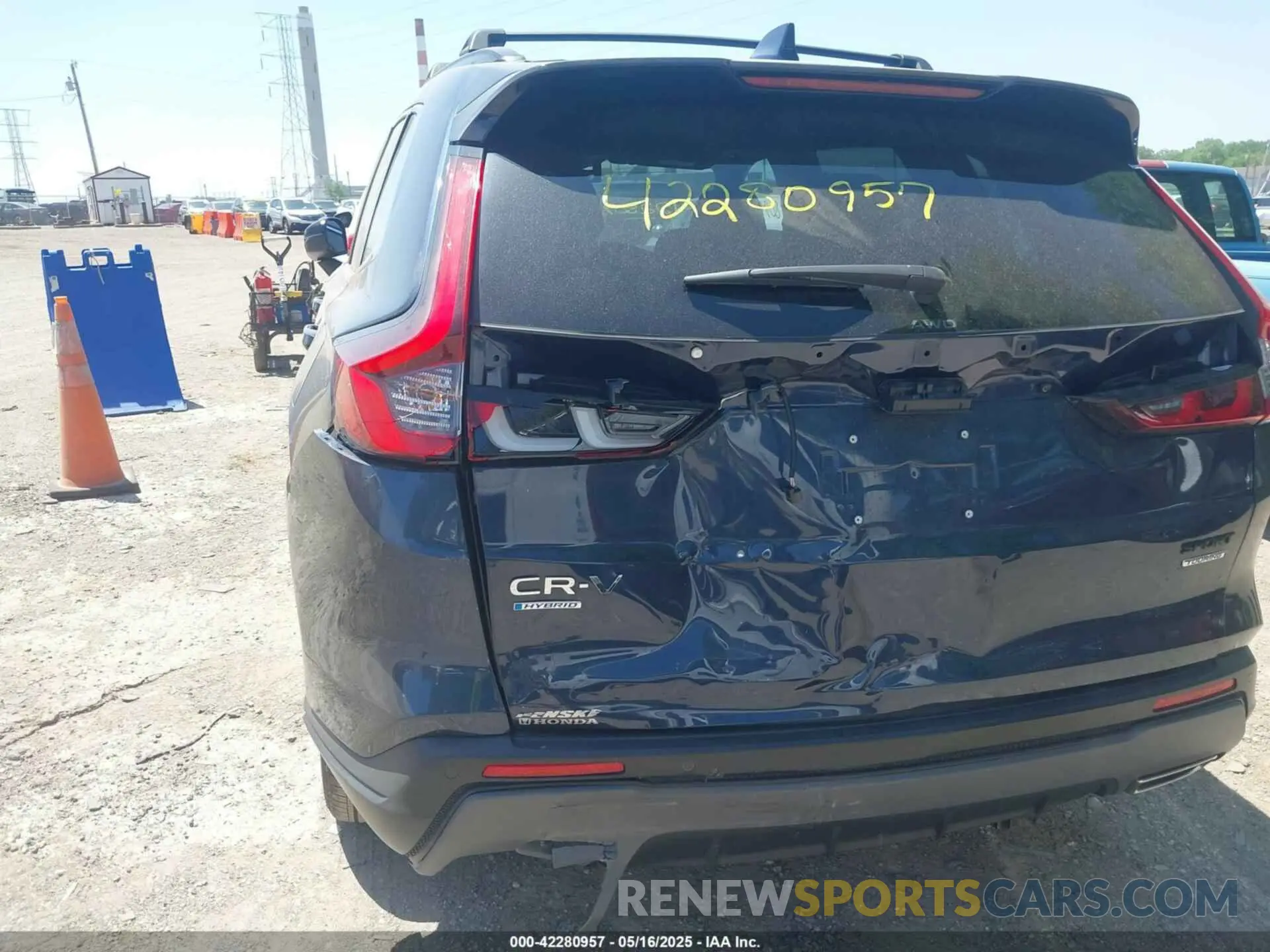 6 Photograph of a damaged car 7FARS6H94SE038105 HONDA CR-V HYBRID 2025