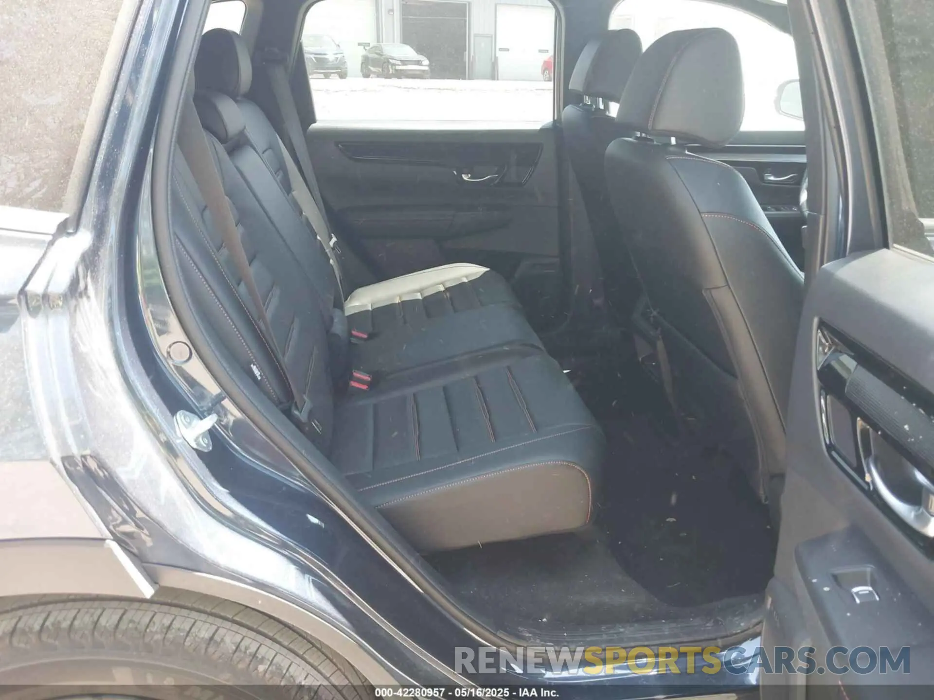 8 Photograph of a damaged car 7FARS6H94SE038105 HONDA CR-V HYBRID 2025